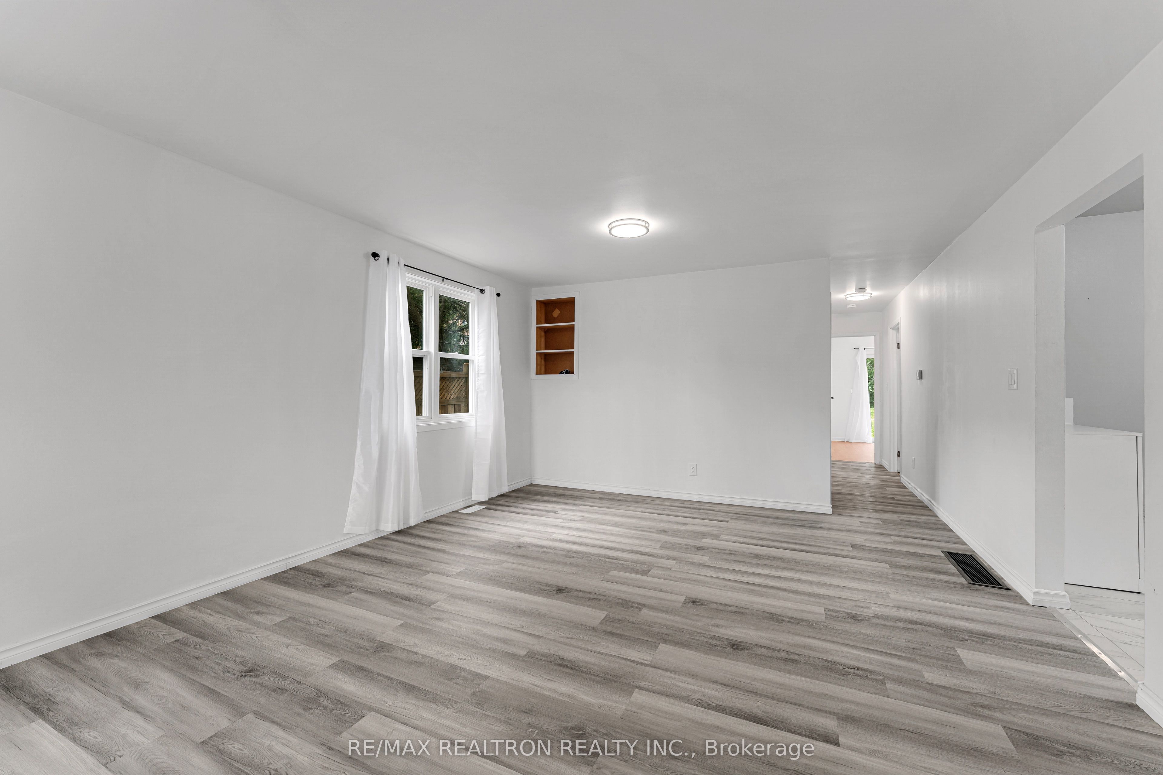 709 Ridley Drive Property Photo 7