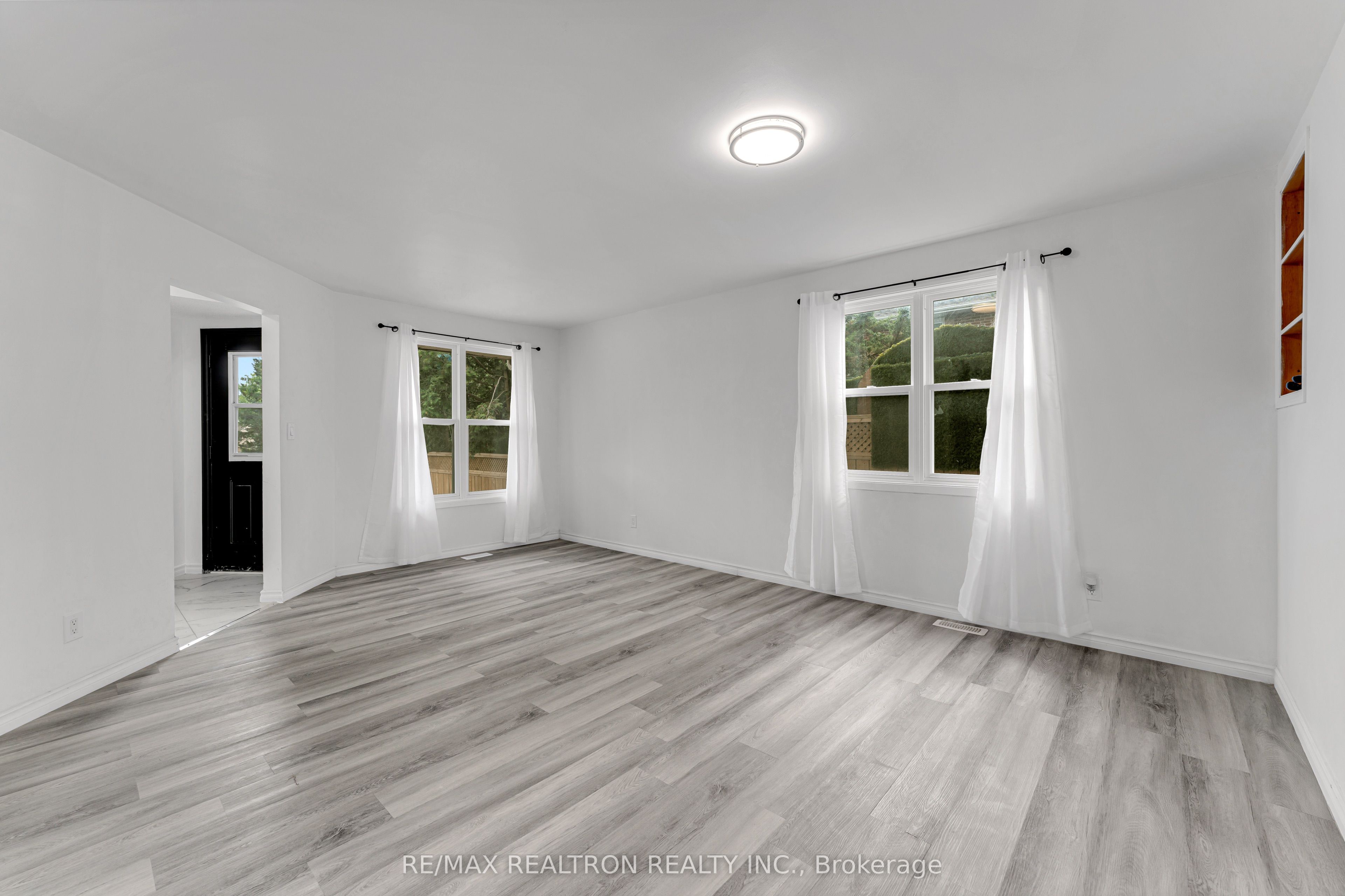709 Ridley Drive Property Photo 9