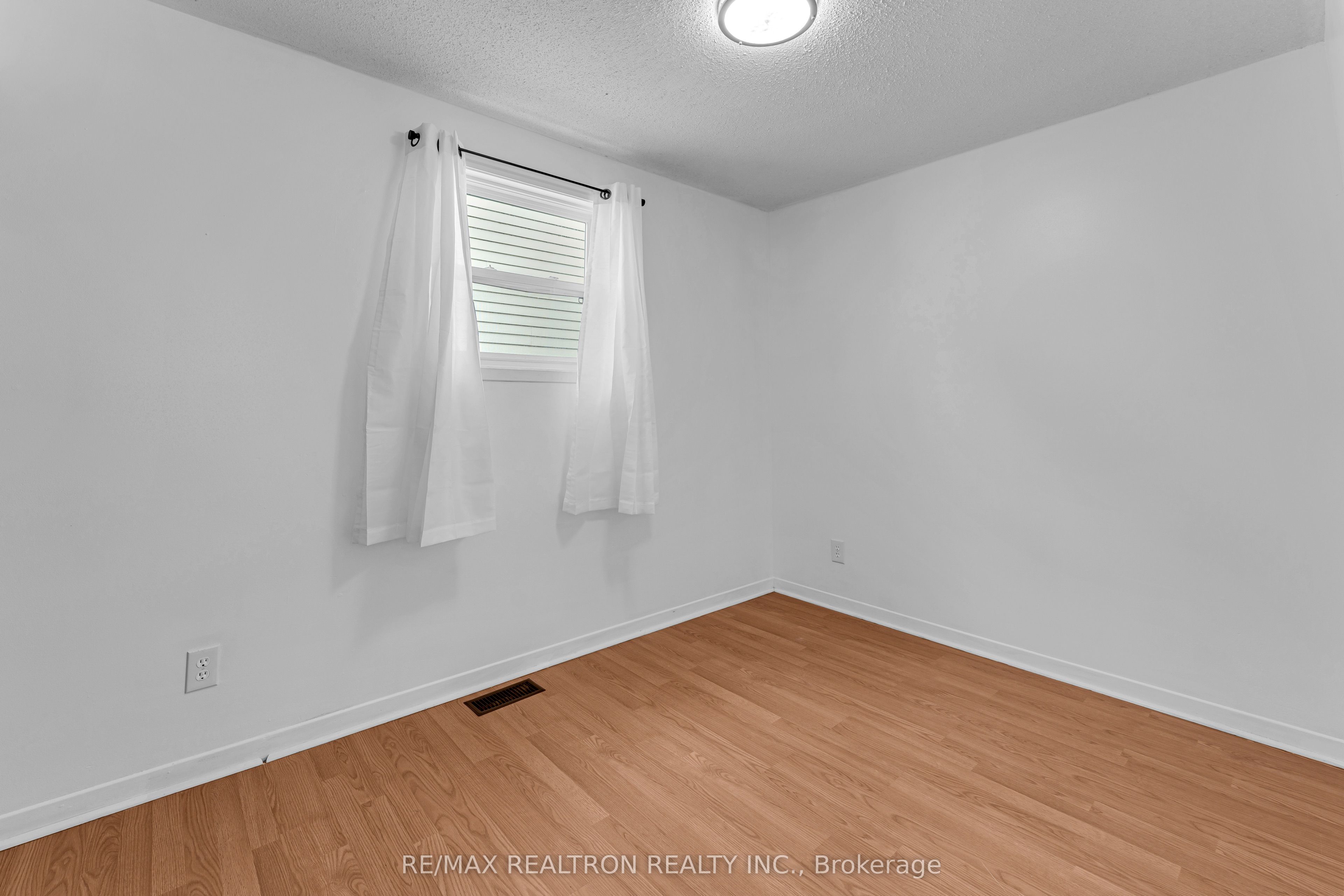 709 Ridley Drive Property Photo 18