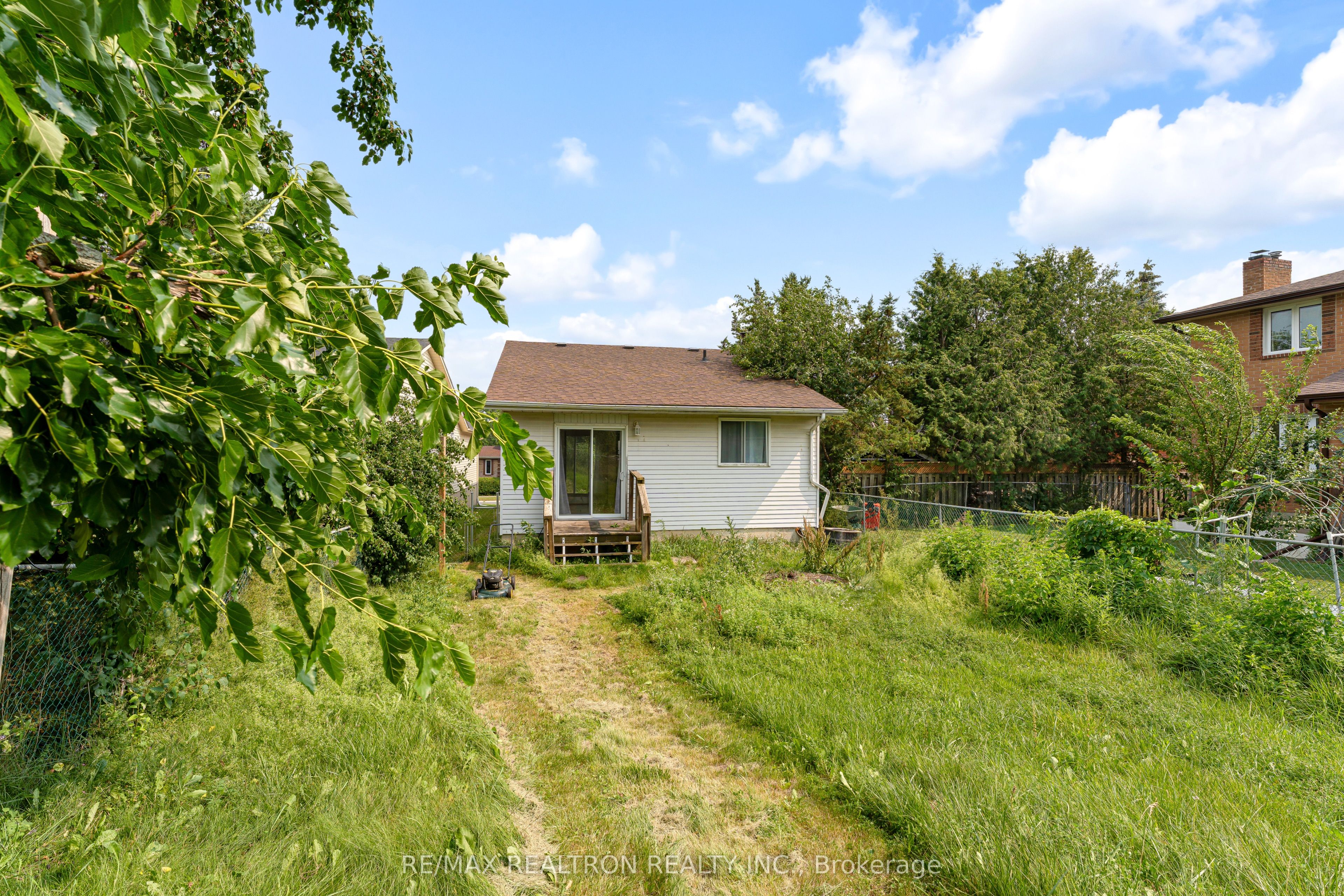 709 Ridley Drive Property Photo 39