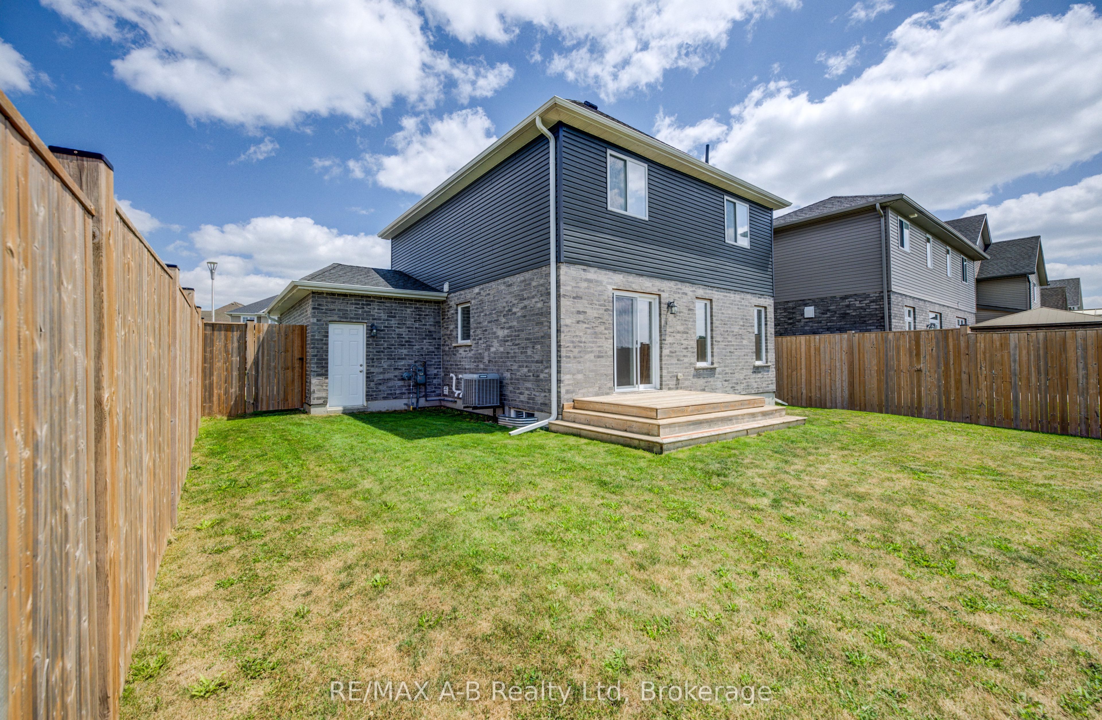 122 Halliday Drive Property Photo 27