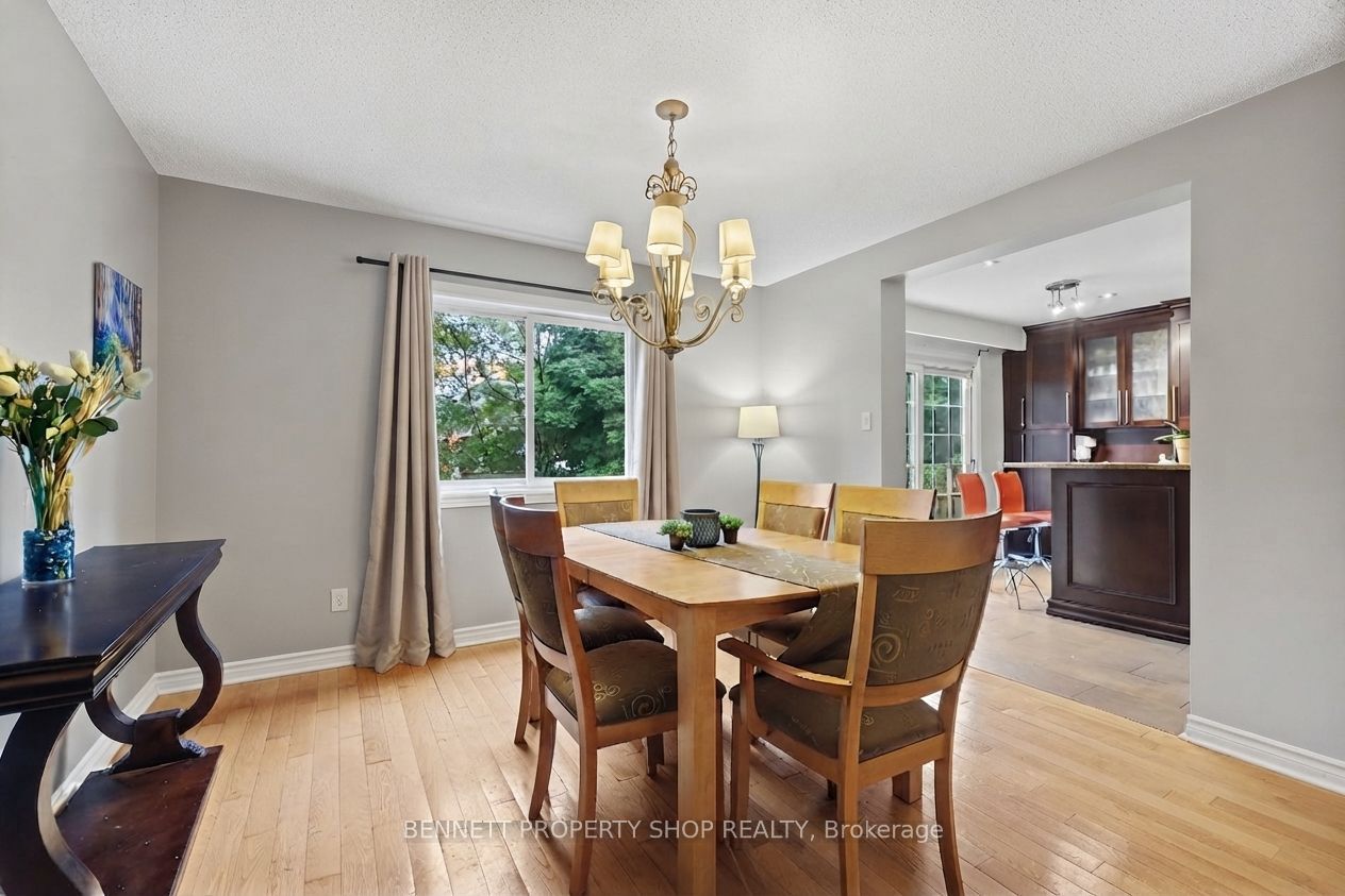 1879 Leclair Crescent Property Photo 6
