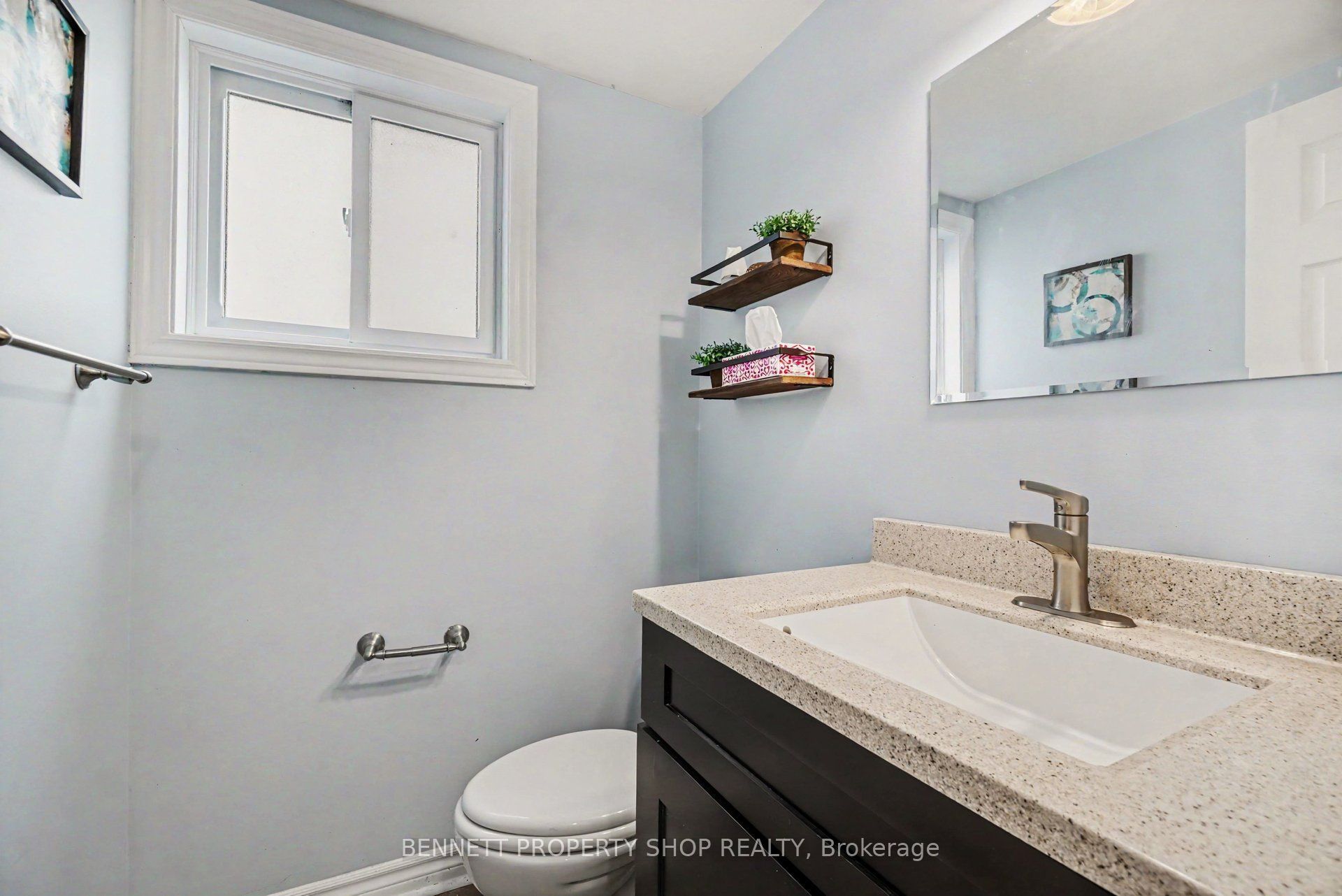 1879 Leclair Crescent Property Photo 8