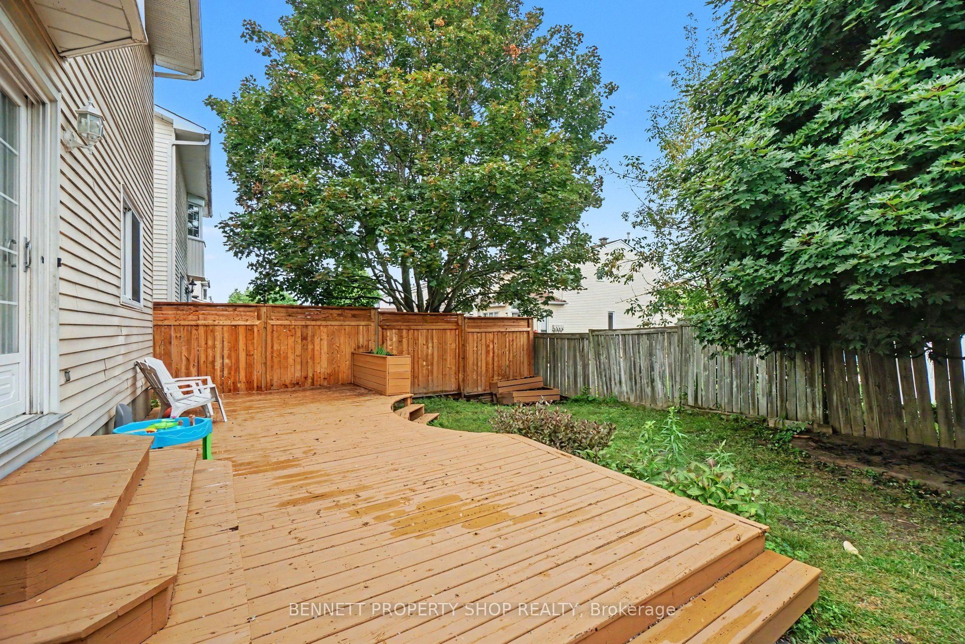 1879 Leclair Crescent Property Photo 22