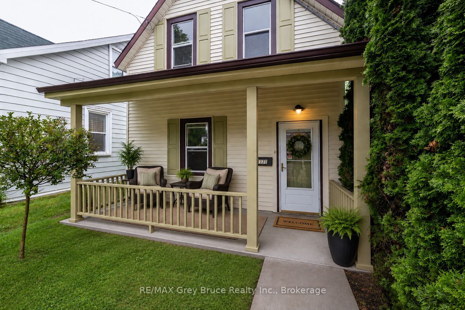 1131 3rd Avenue W Property Photo 2