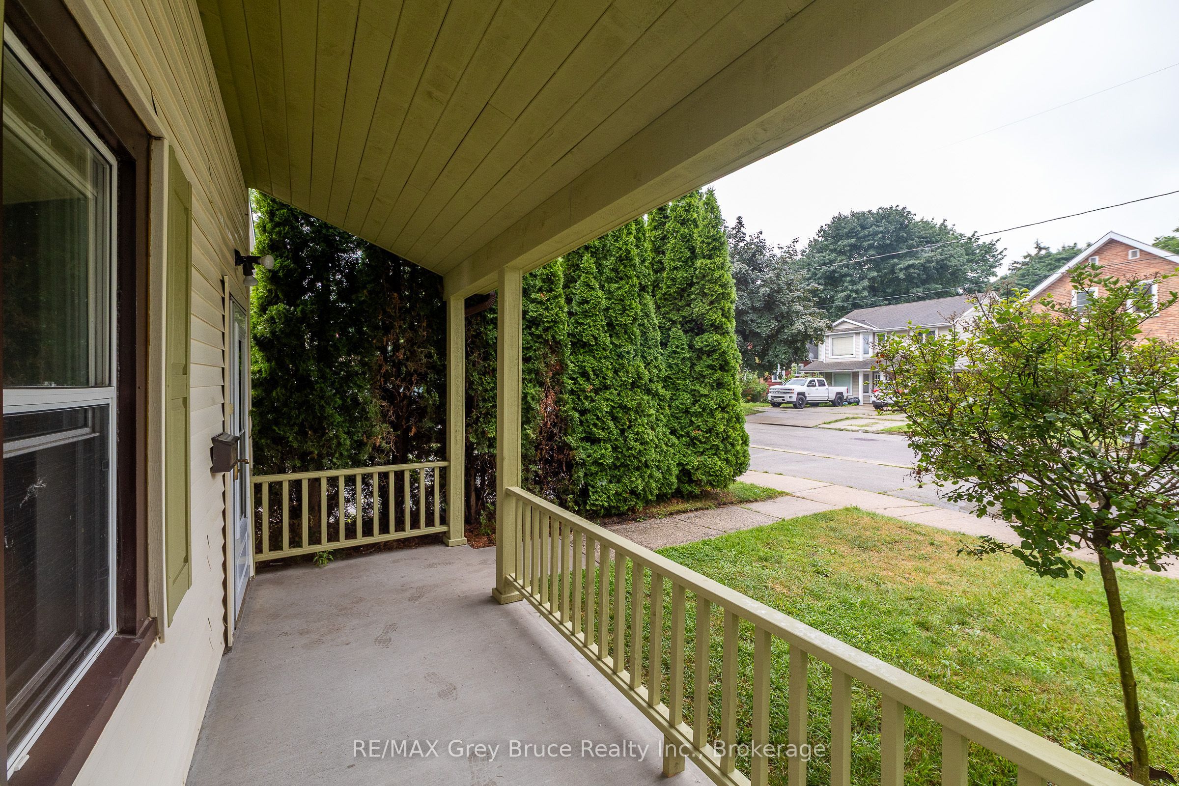 1131 3rd Avenue W Property Photo 5
