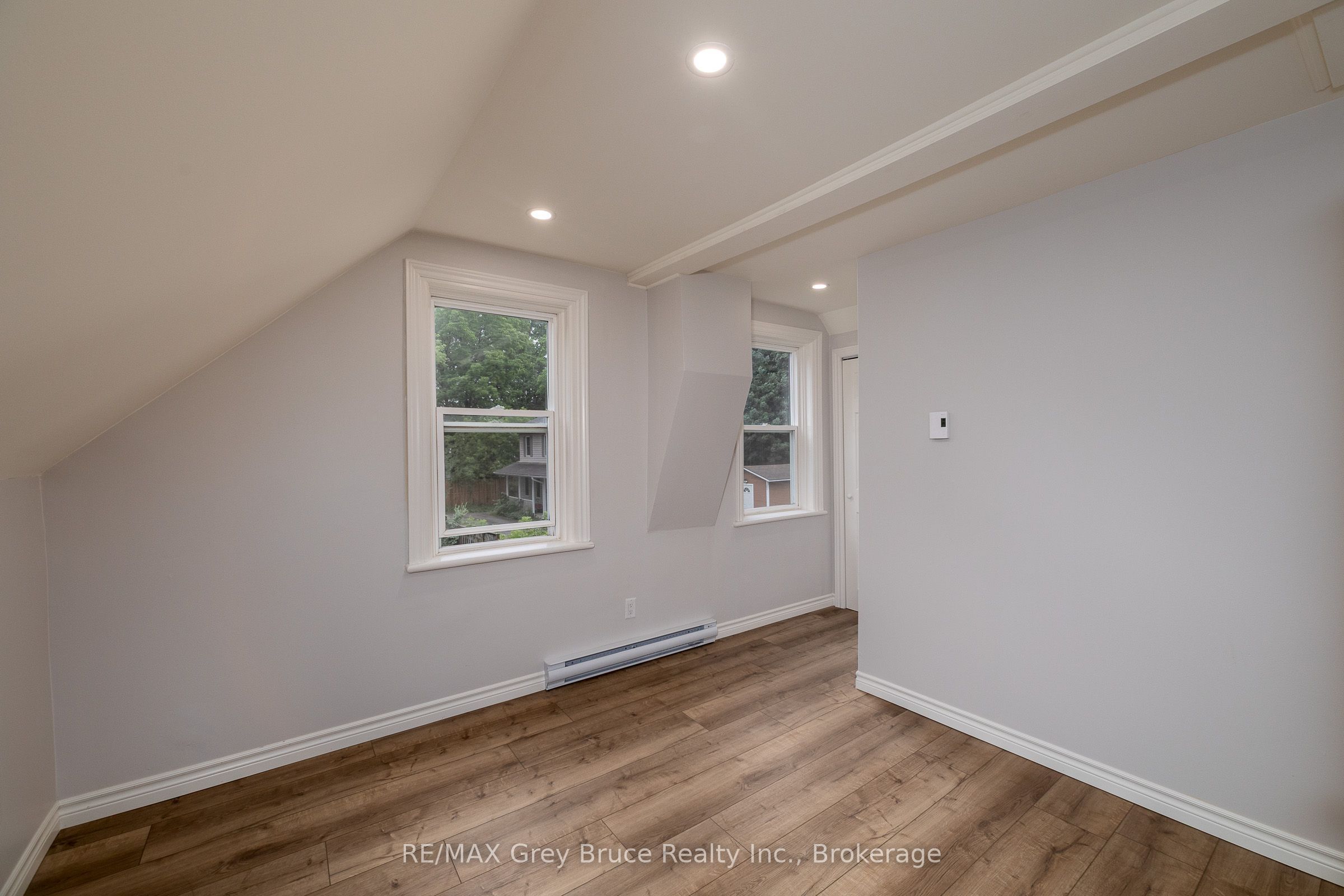 1131 3rd Avenue W Property Photo 20
