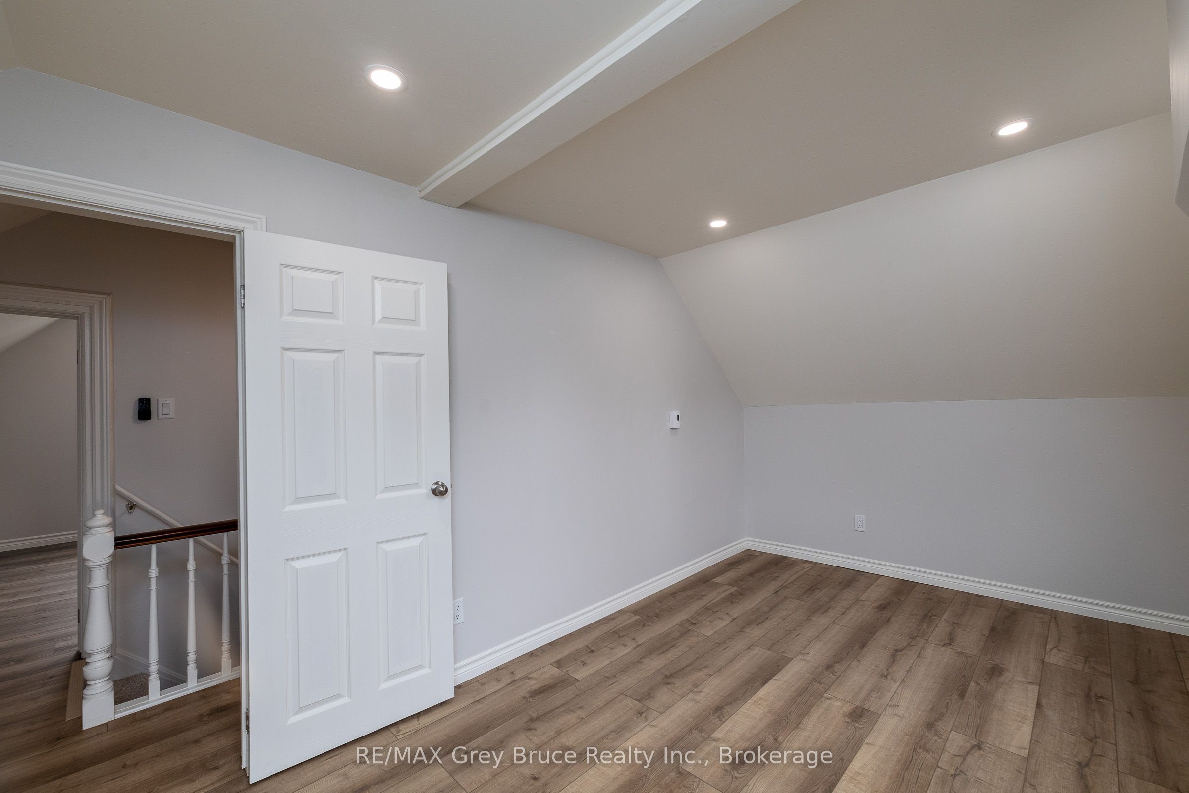 1131 3rd Avenue W Property Photo 28