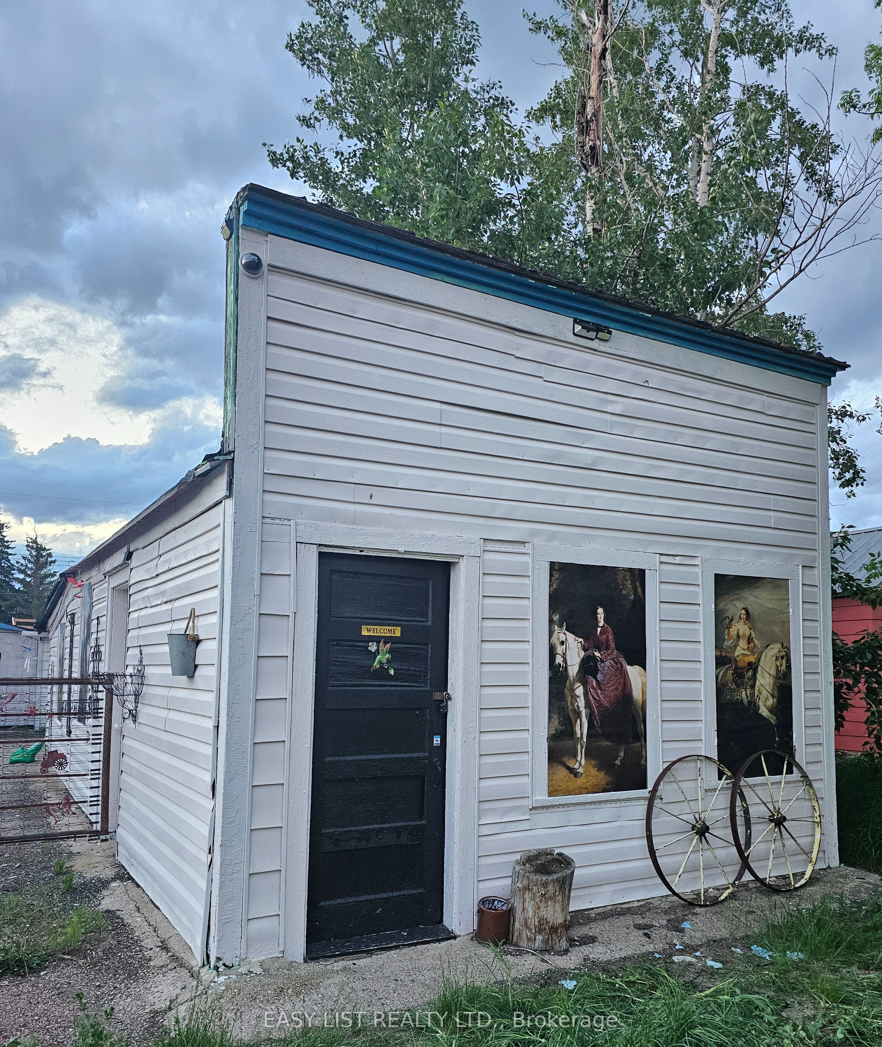 30 Mckenzie Avenue Property Photo 4