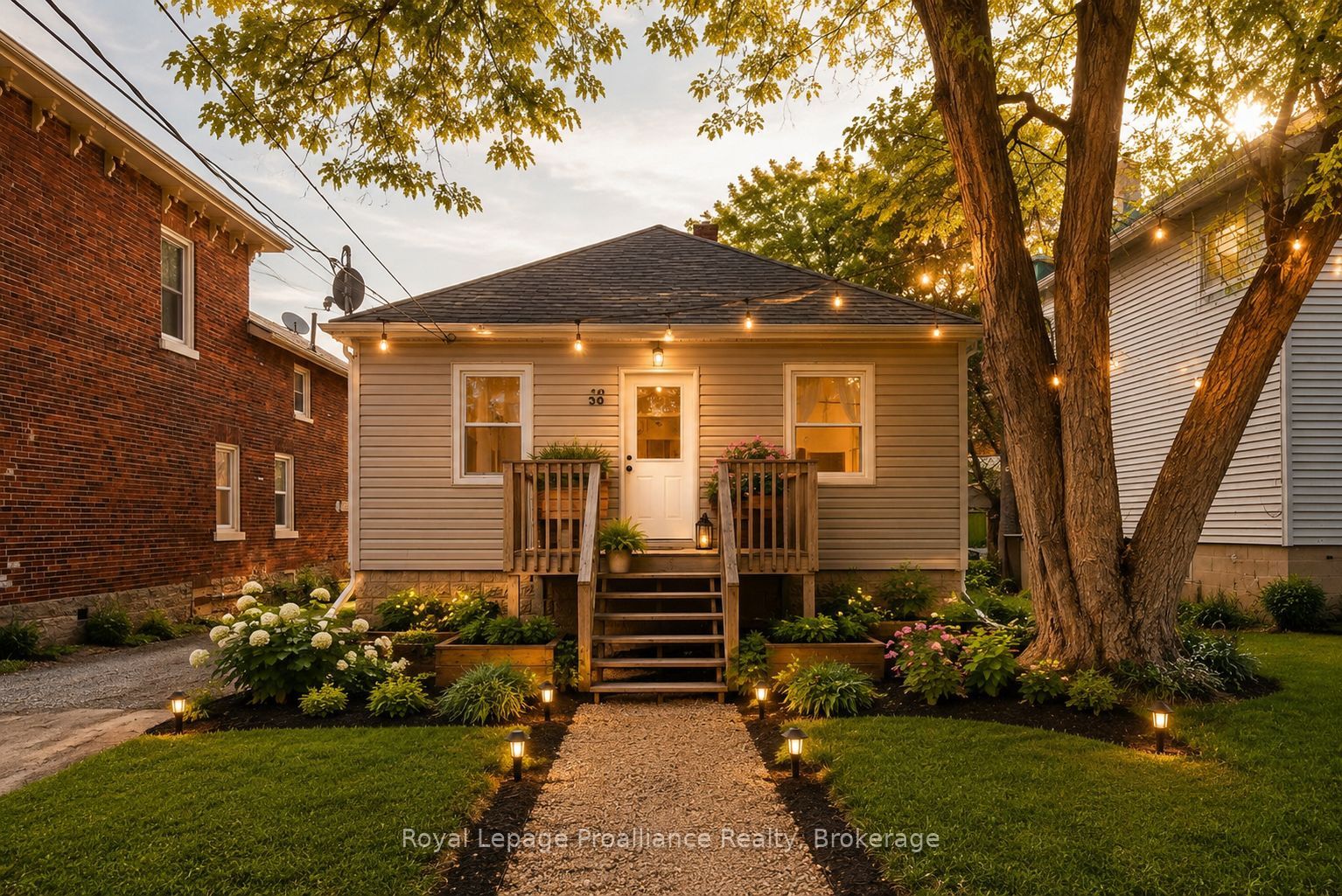 38 Oak Street Property Photo 2