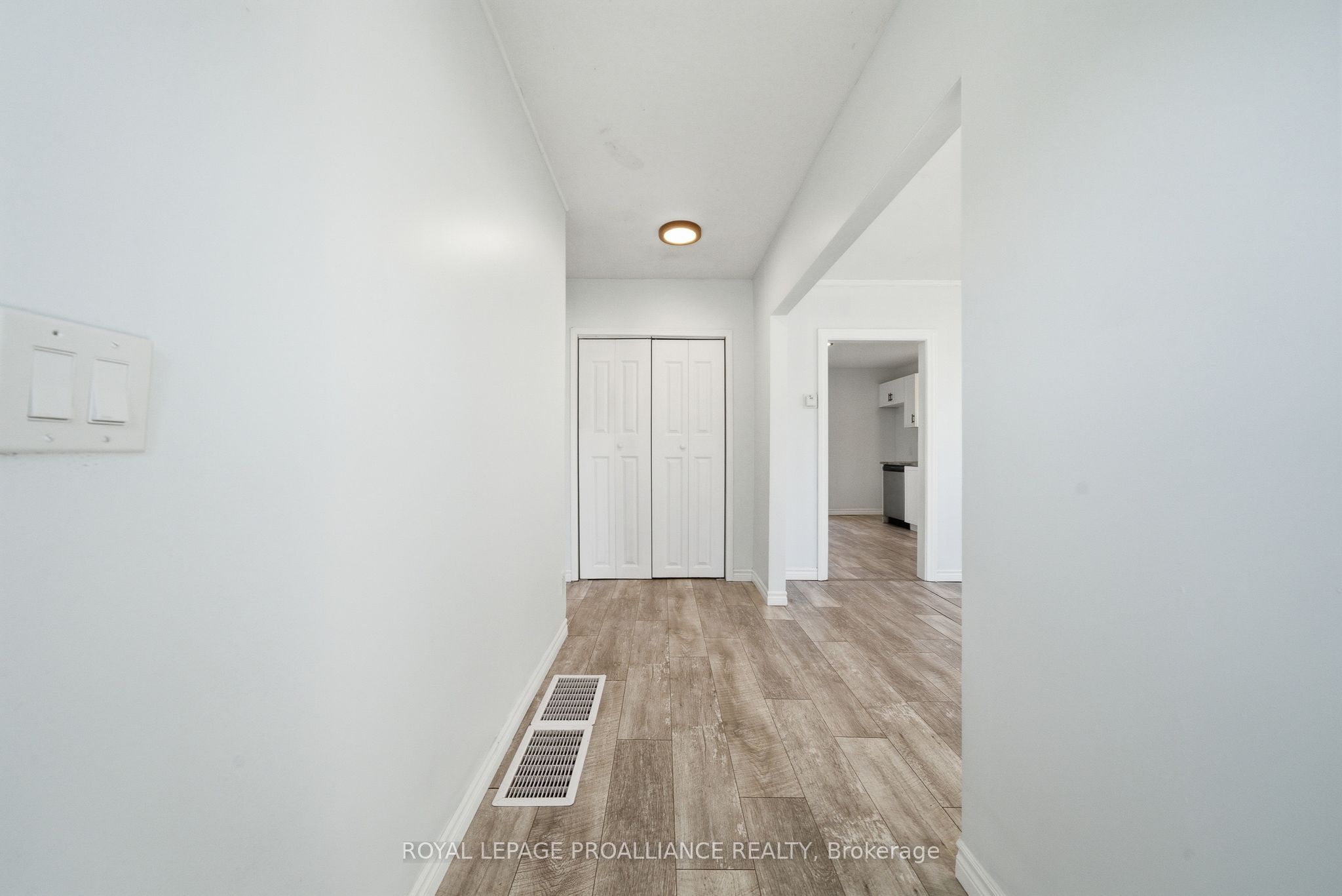 38 Oak Street Property Photo 8