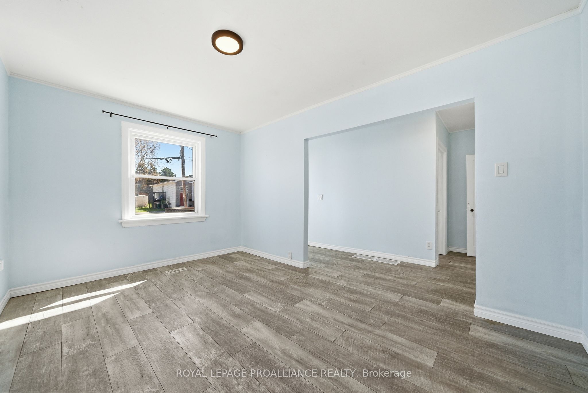 38 Oak Street Property Photo 11