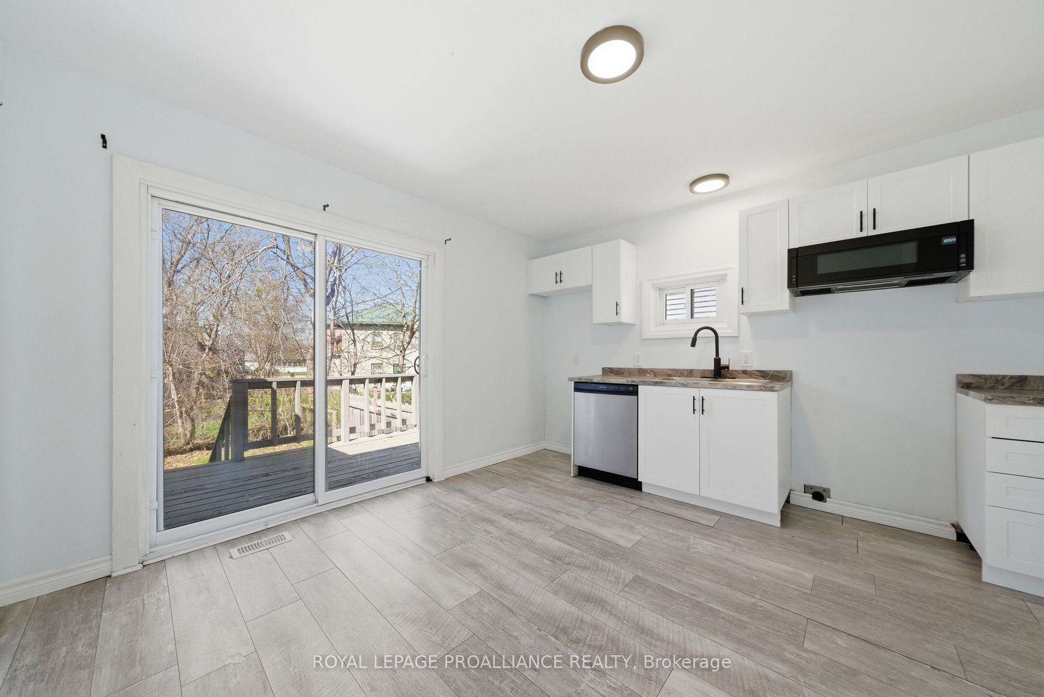 38 Oak Street Property Photo 13