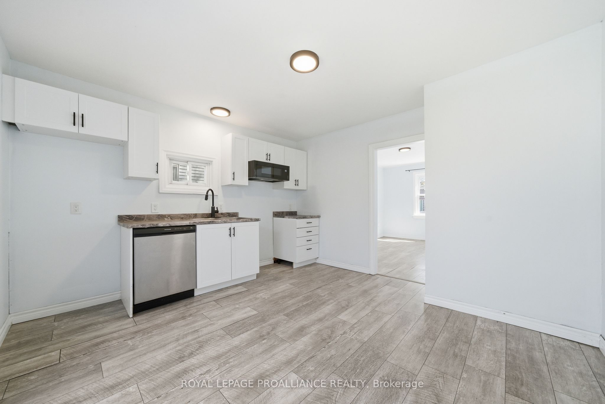 38 Oak Street Property Photo 14