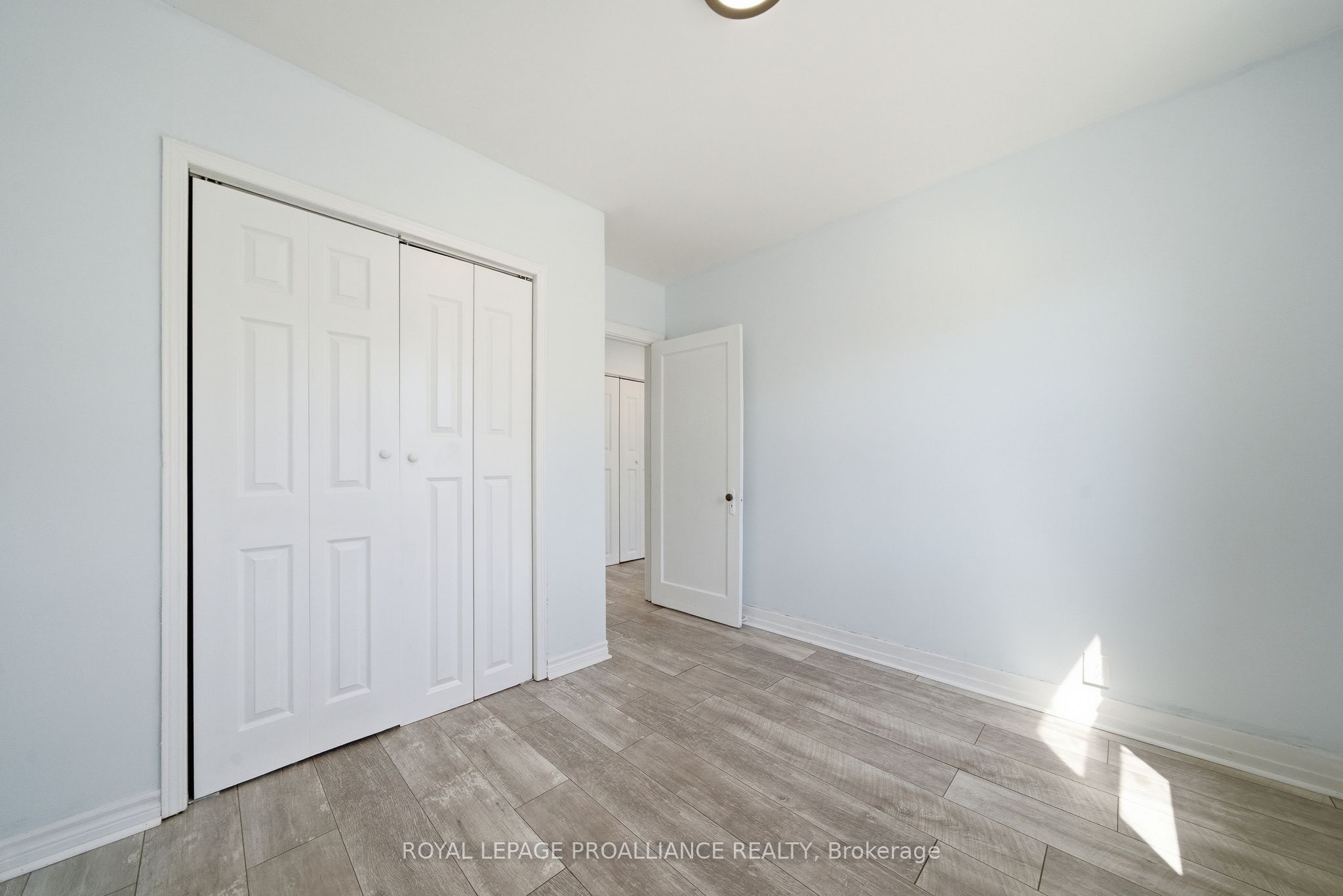 38 Oak Street Property Photo 28