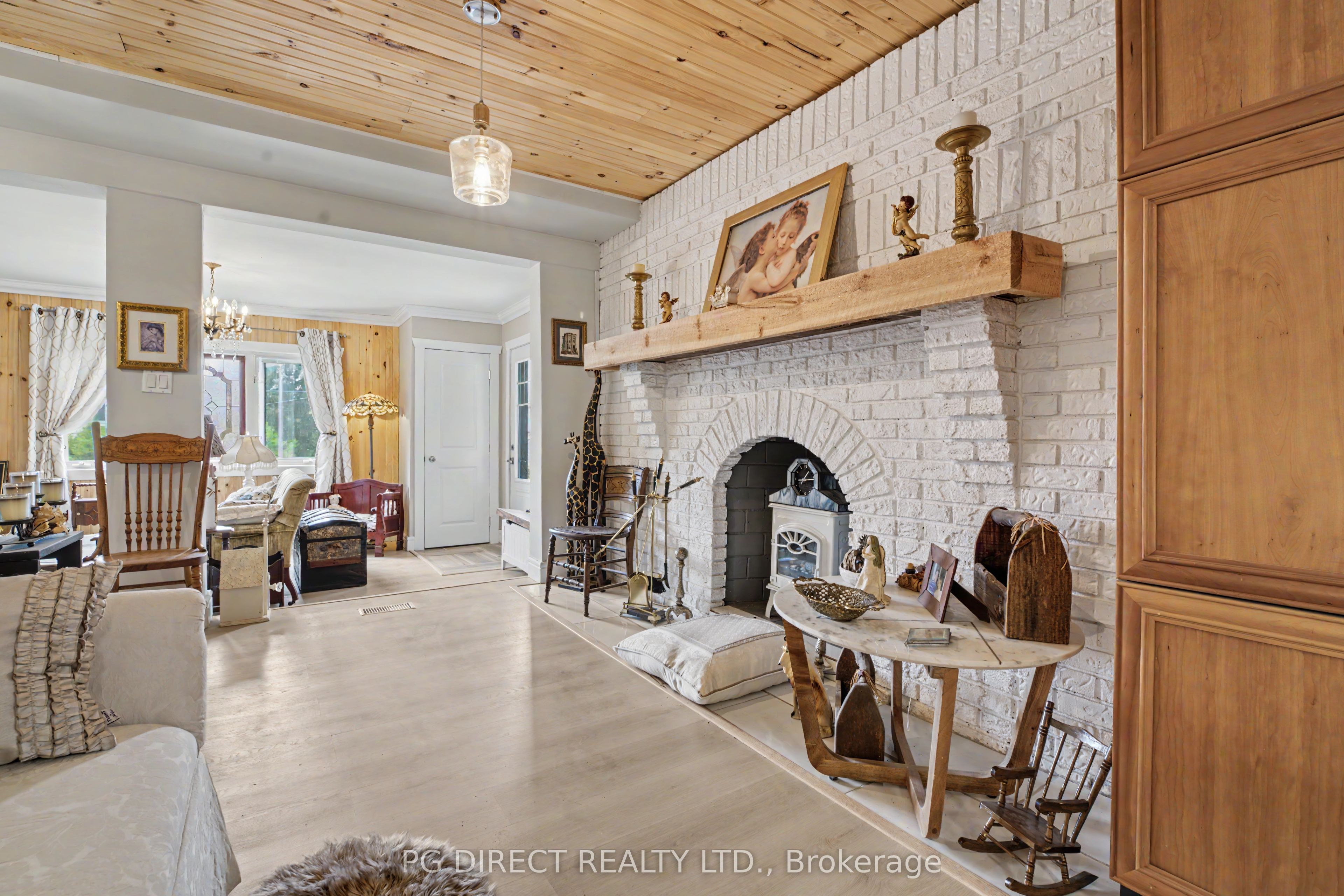 160 Centre Street Property Photo 11