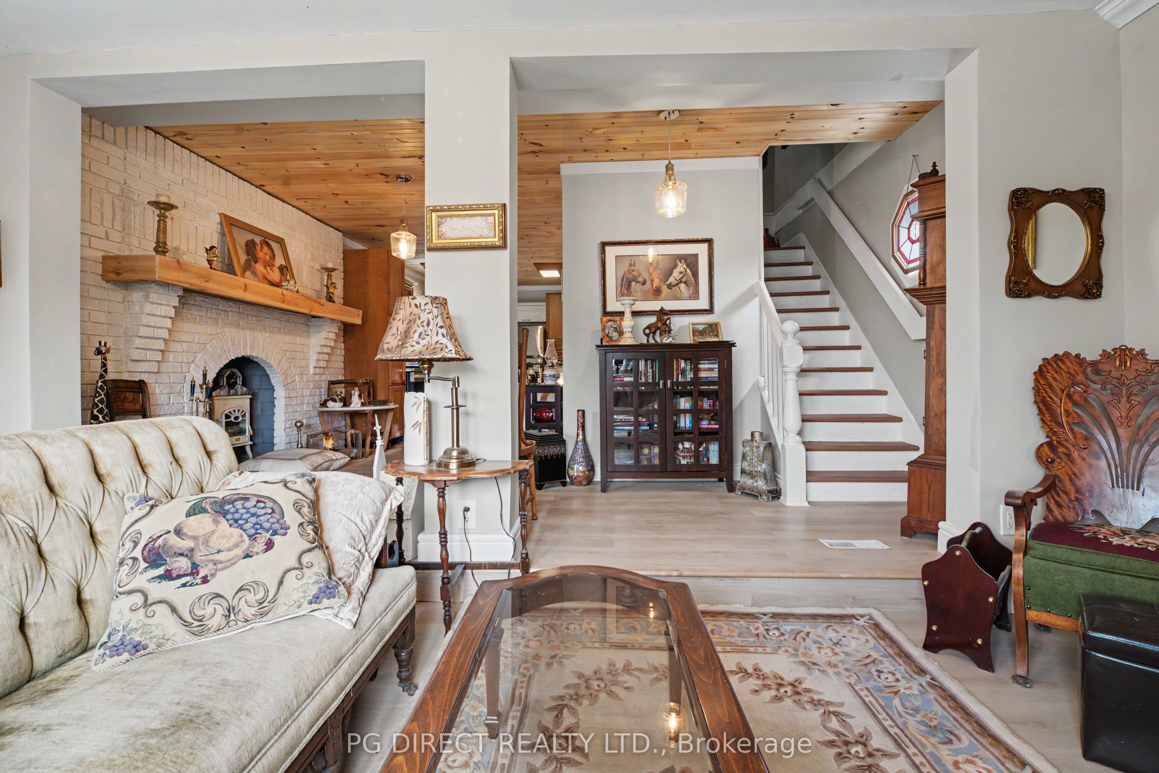 160 Centre Street Property Photo 13