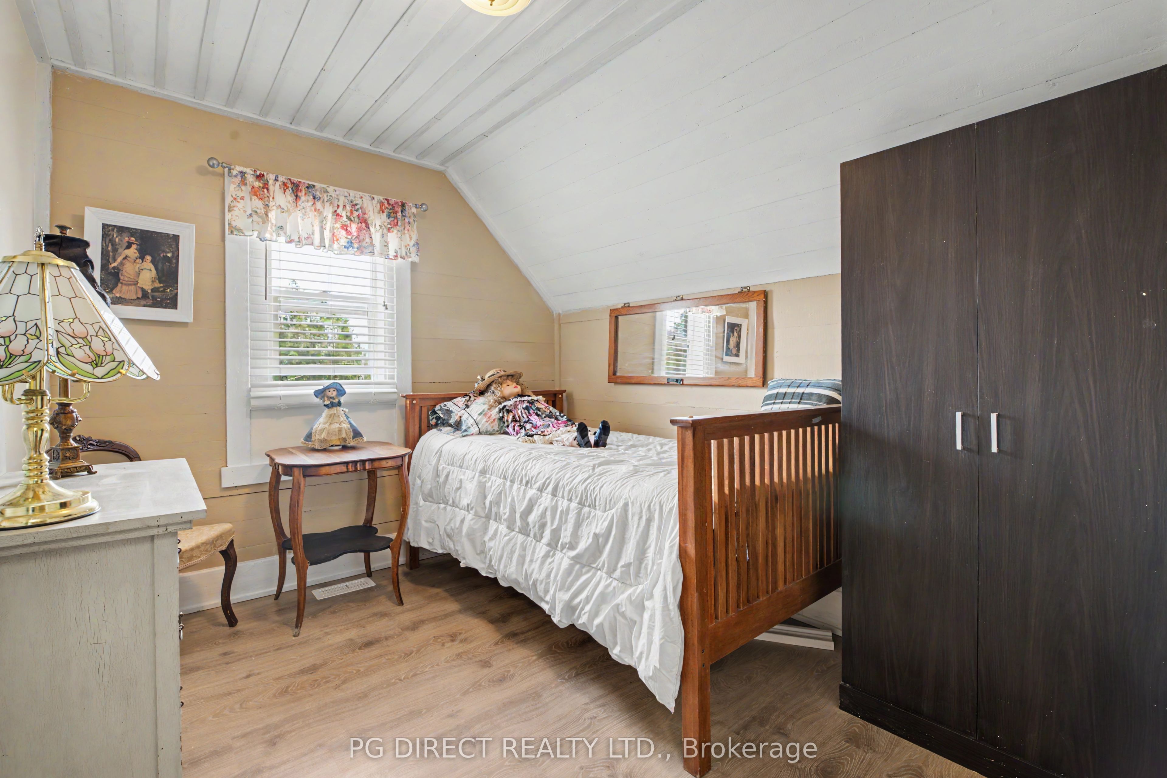 160 Centre Street Property Photo 15