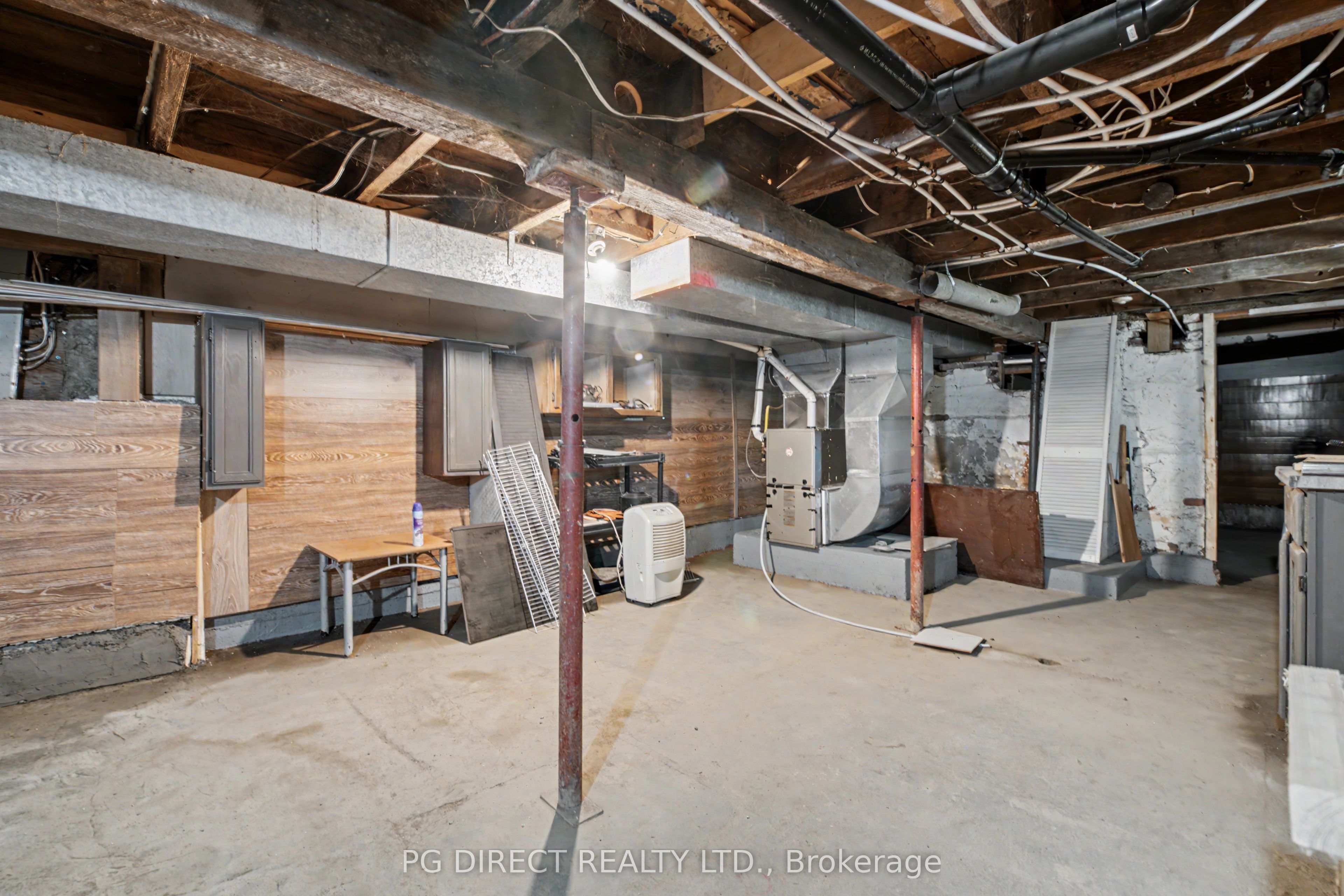 160 Centre Street Property Photo 18