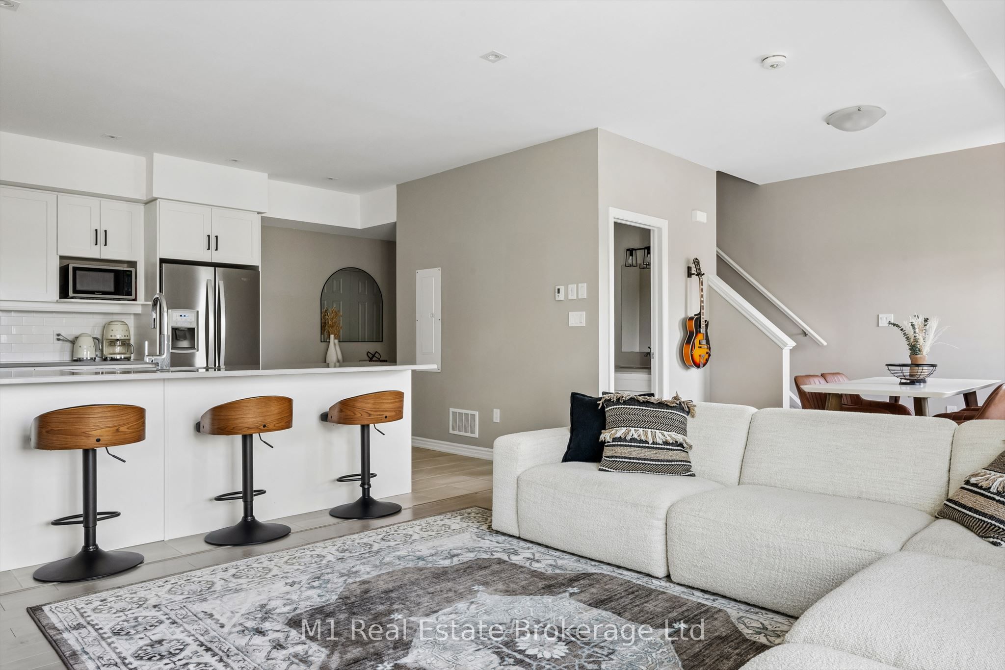 107 Westra Drive 17 Property Photo 11