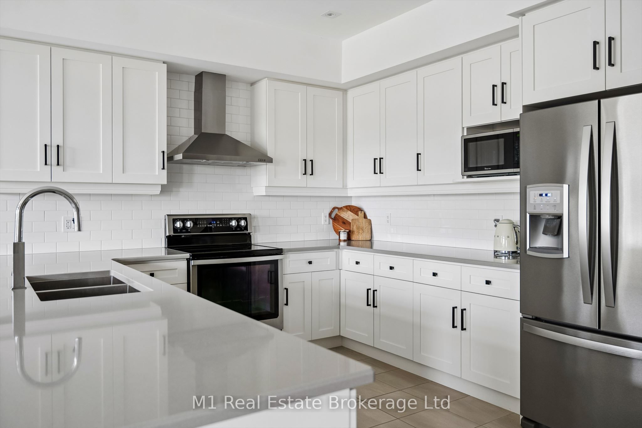 107 Westra Drive 17 Property Photo 14
