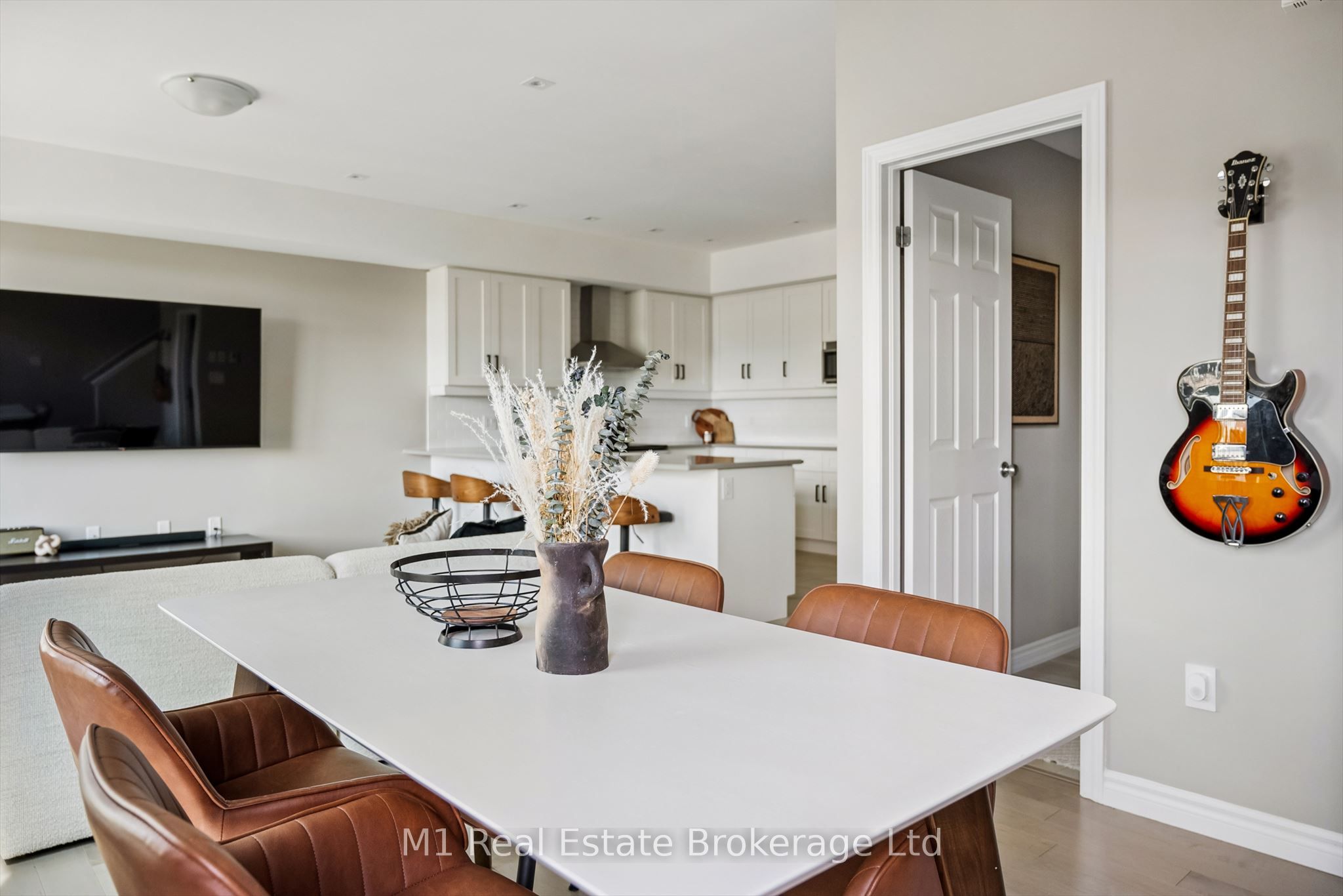 107 Westra Drive 17 Property Photo 22