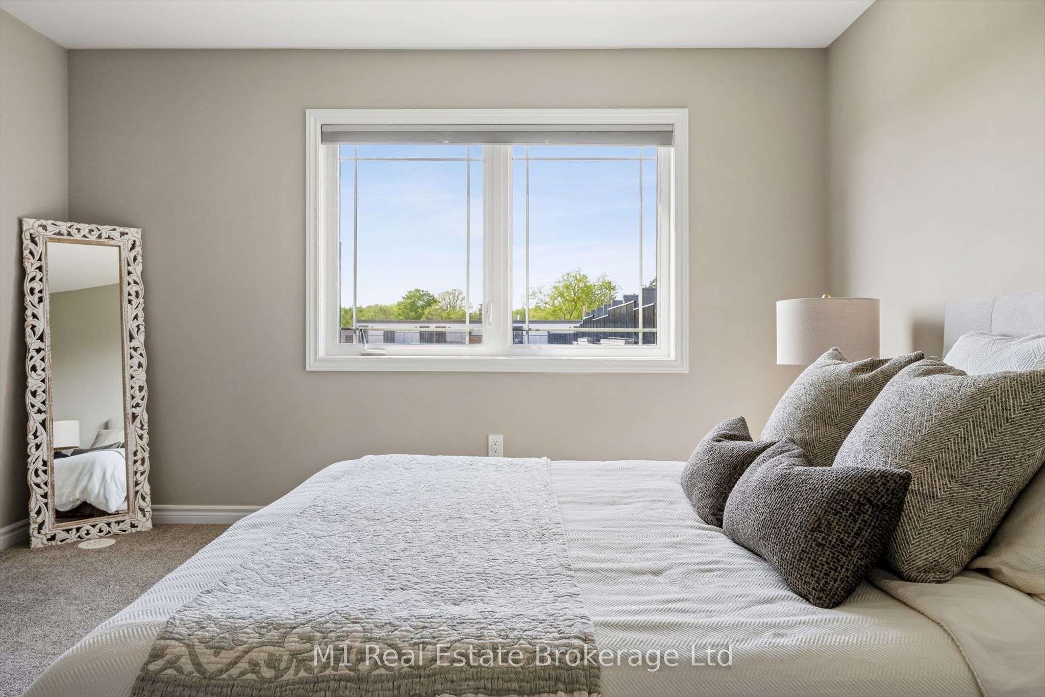 107 Westra Drive 17 Property Photo 32