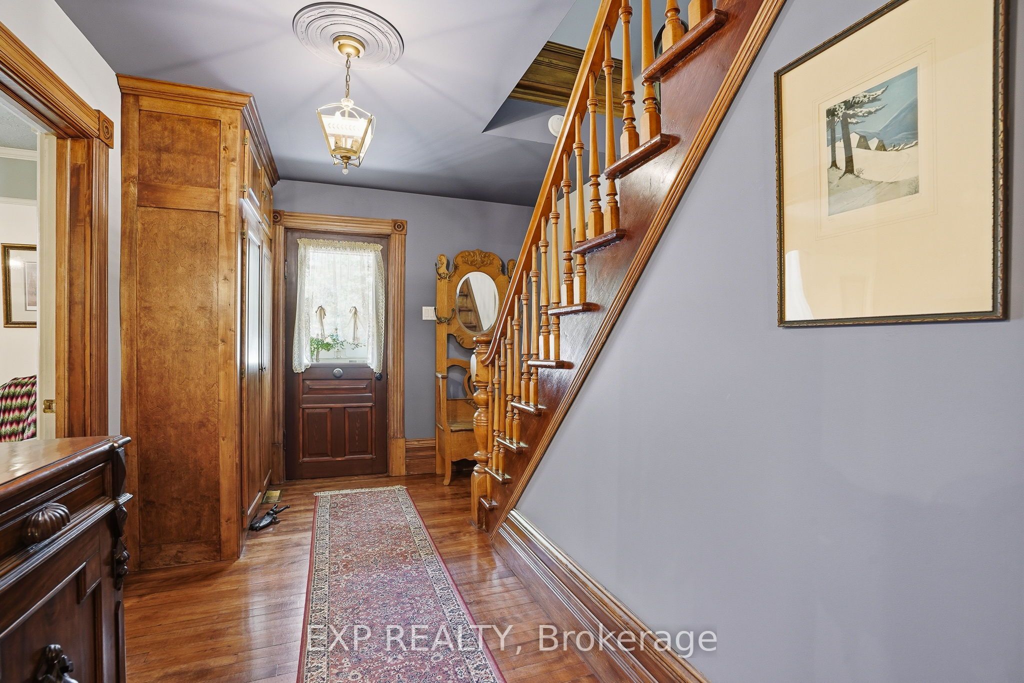 702 Dollard Street Property Photo 6