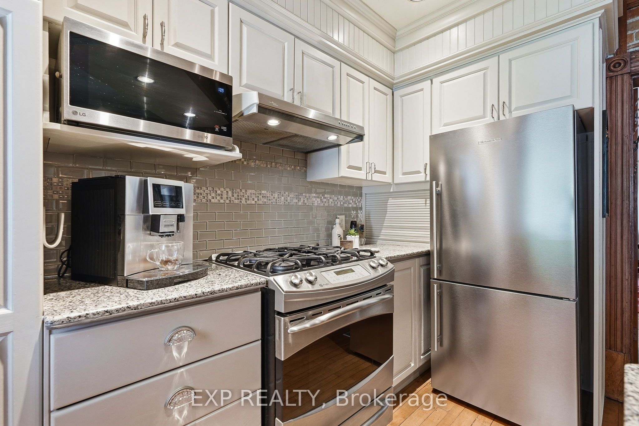 702 Dollard Street Property Photo 13