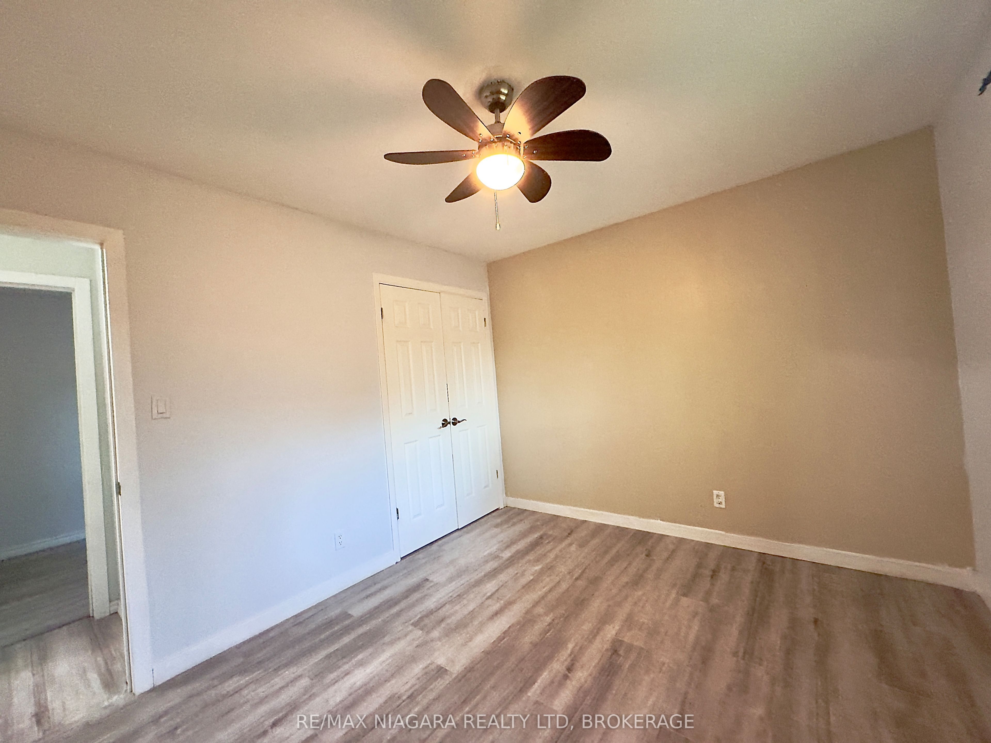 8 Lakehurst Drive Property Photo 17