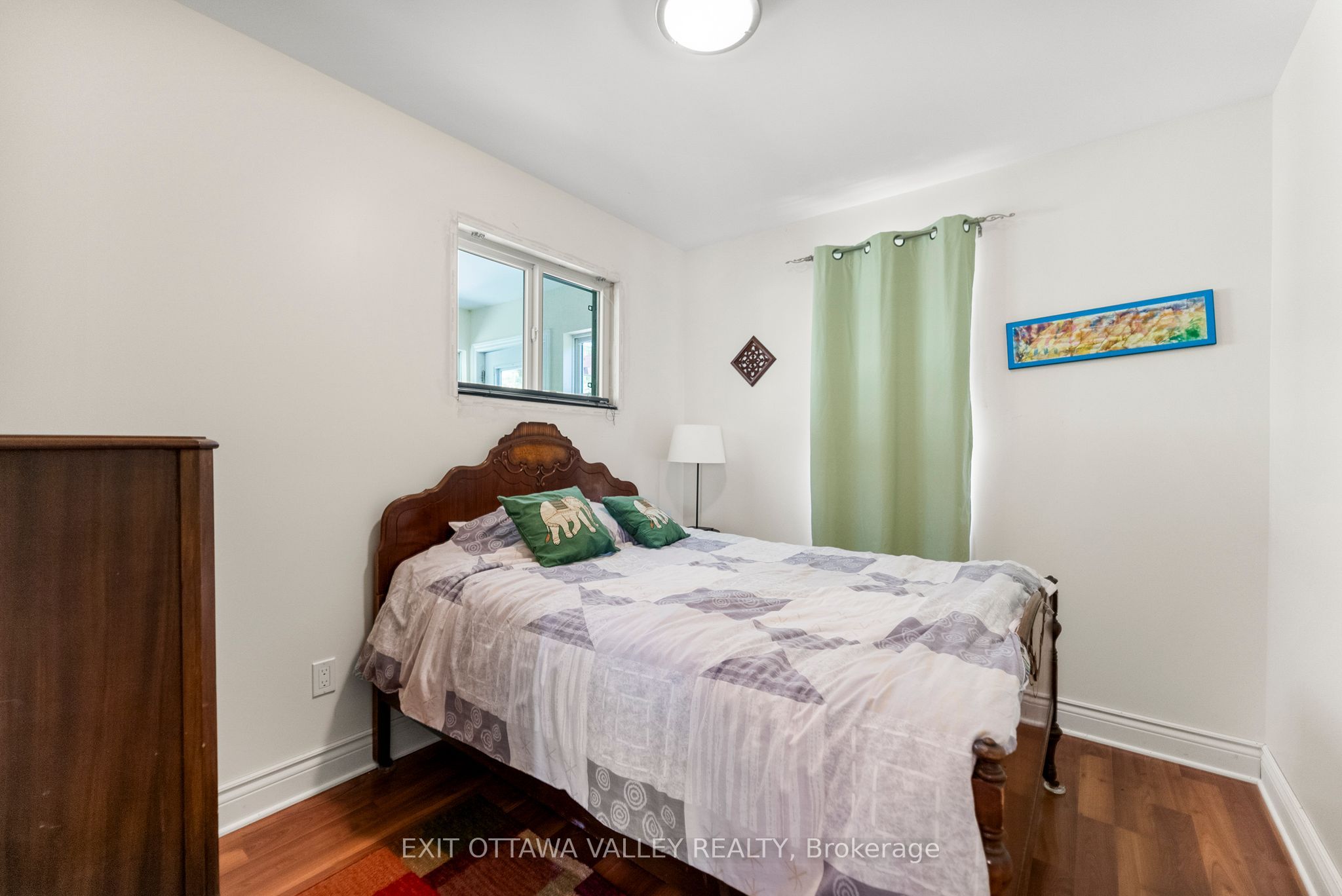 28084 Highway 41 Property Photo 12