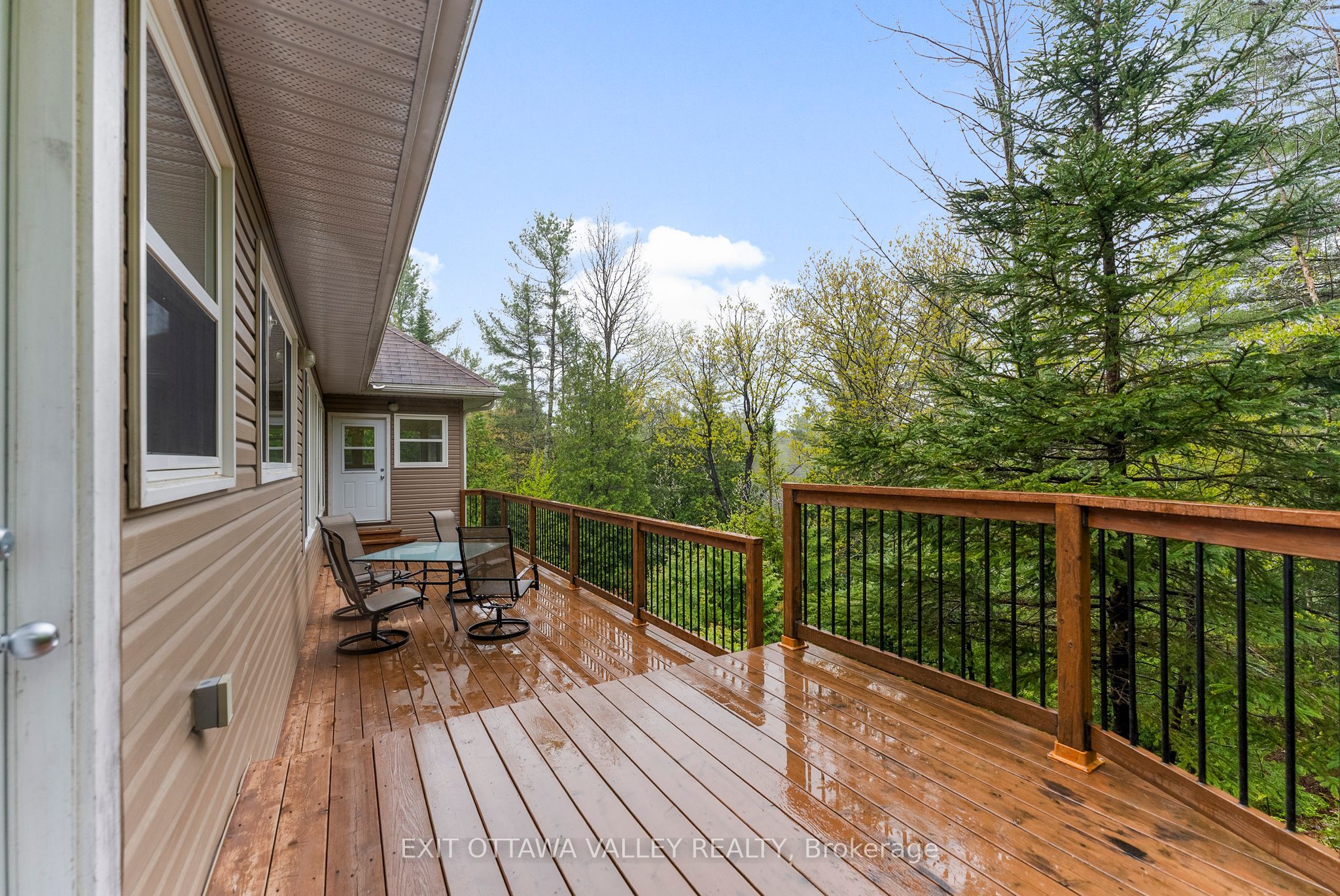 28084 Highway 41 Property Photo 24