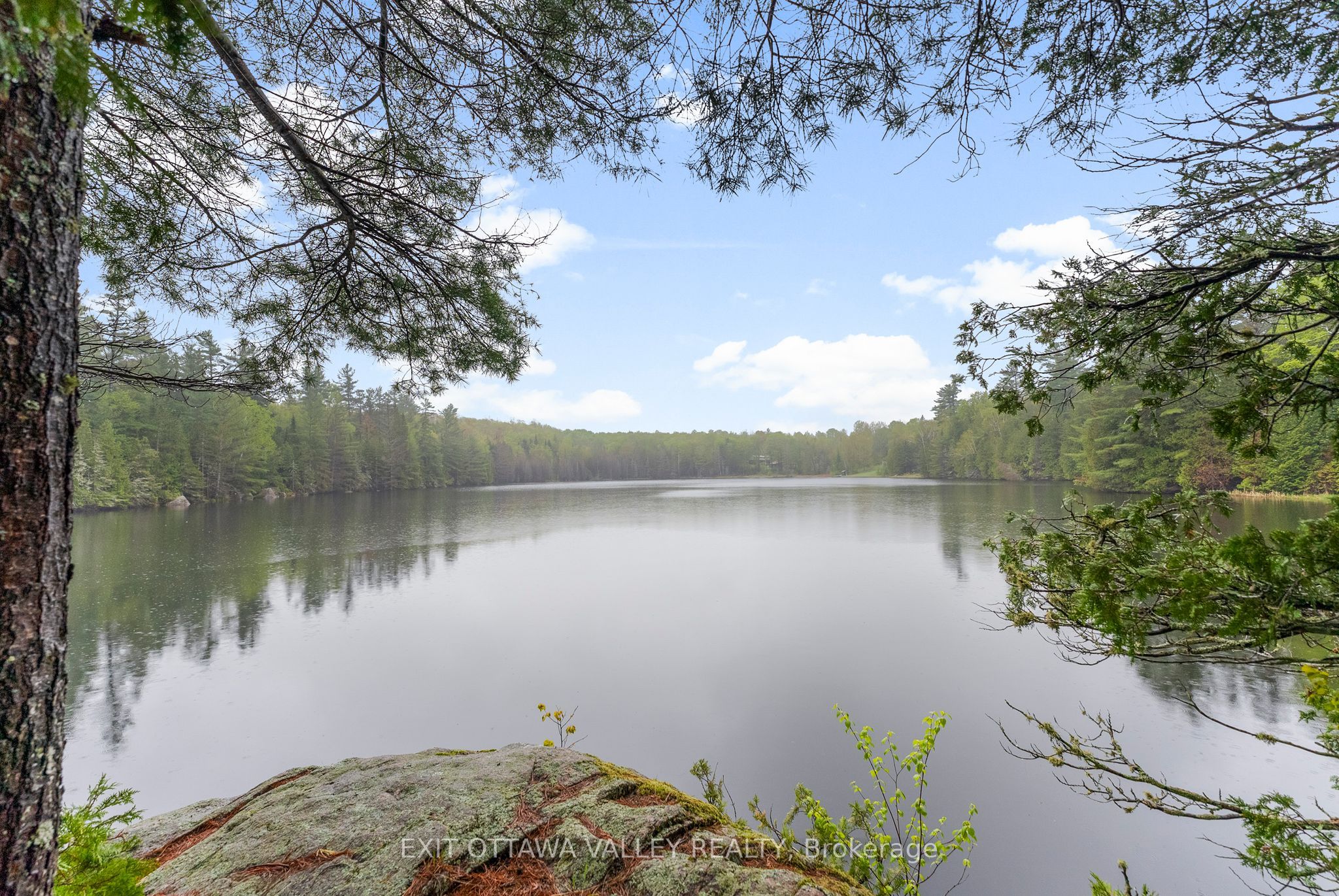 28084 Highway 41 Property Photo 28