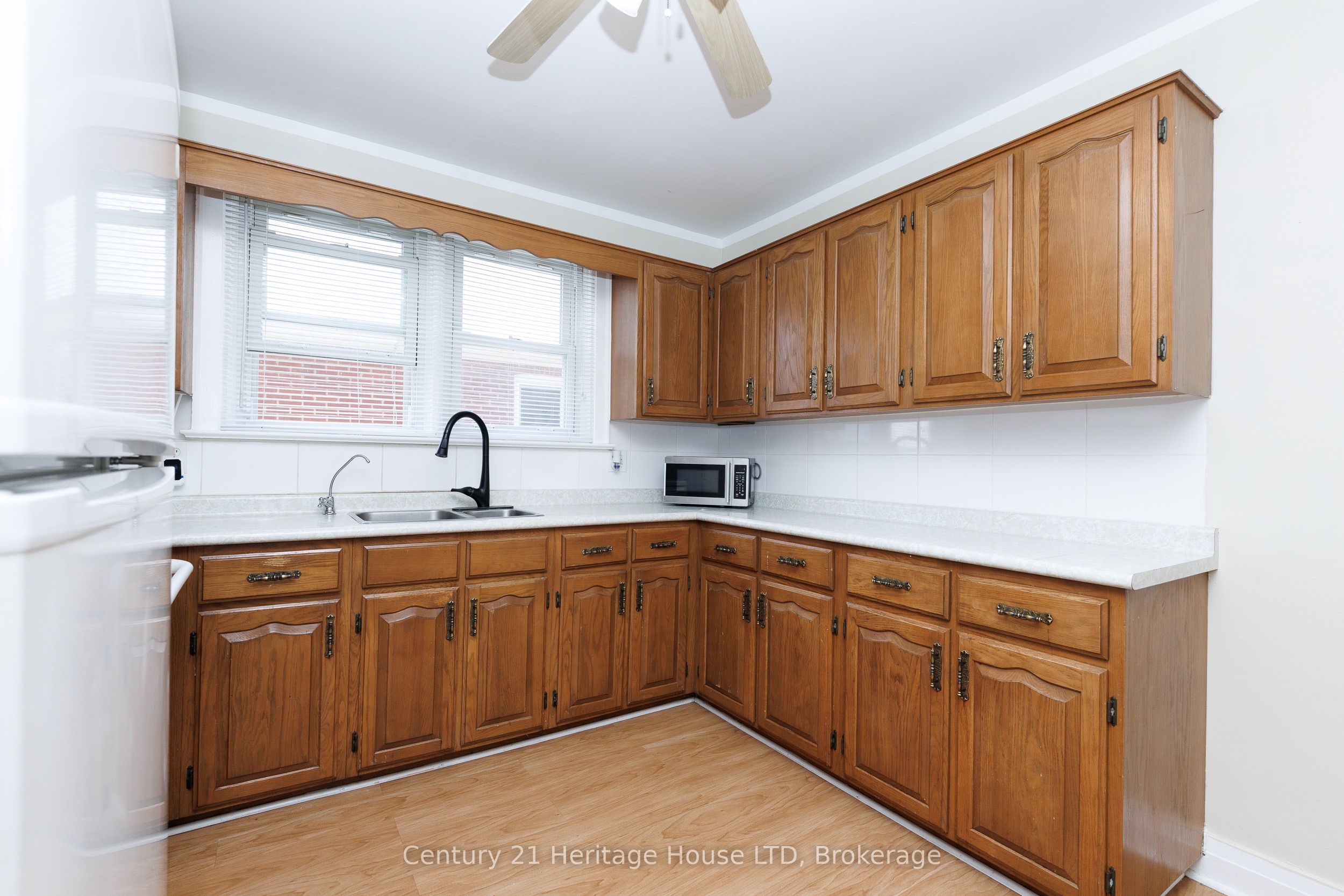 6477 Barker Street Property Photo 12