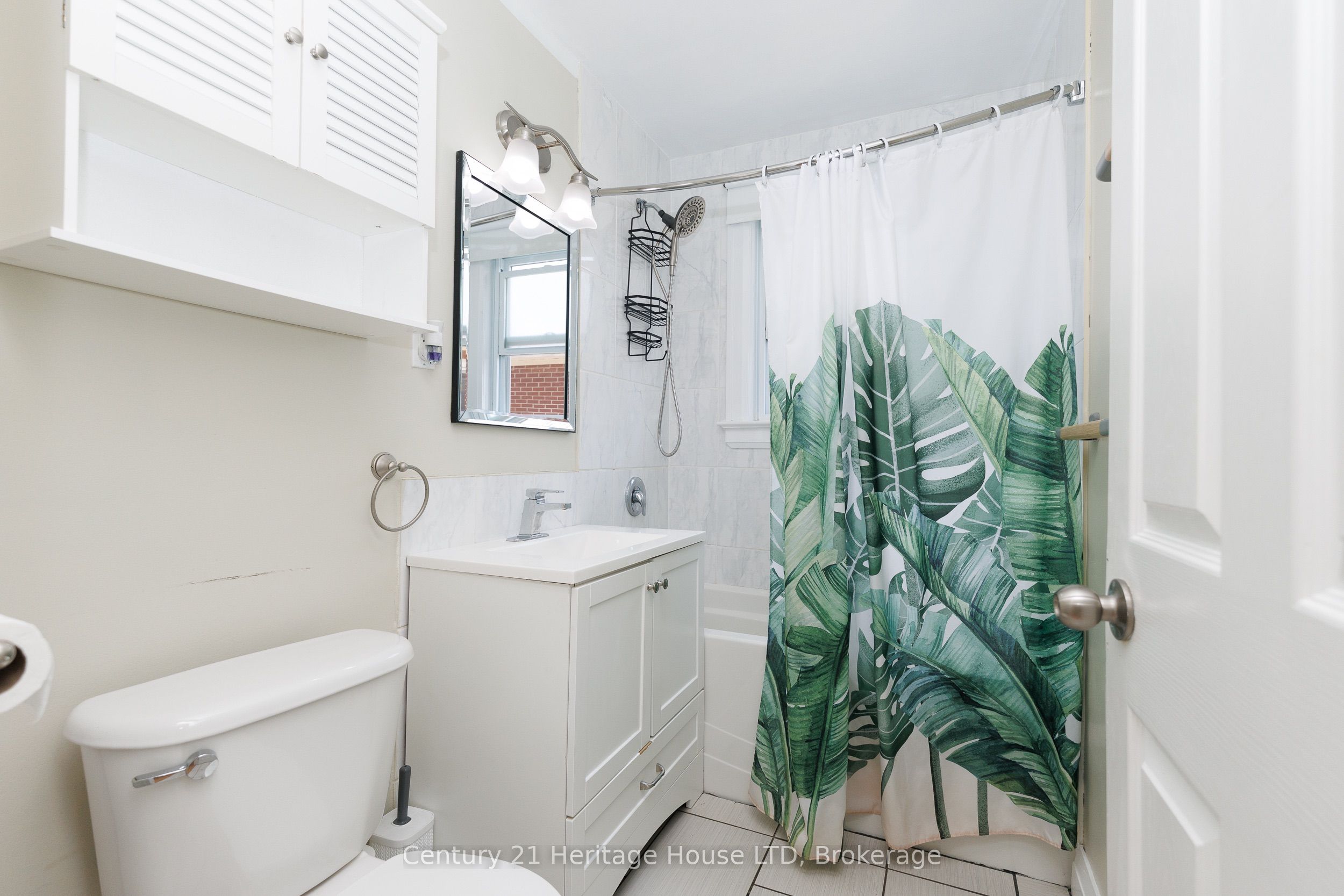 6477 Barker Street Property Photo 15