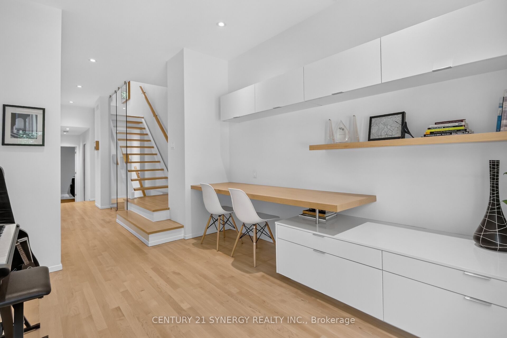 24 Stonehurst Avenue Property Photo 8