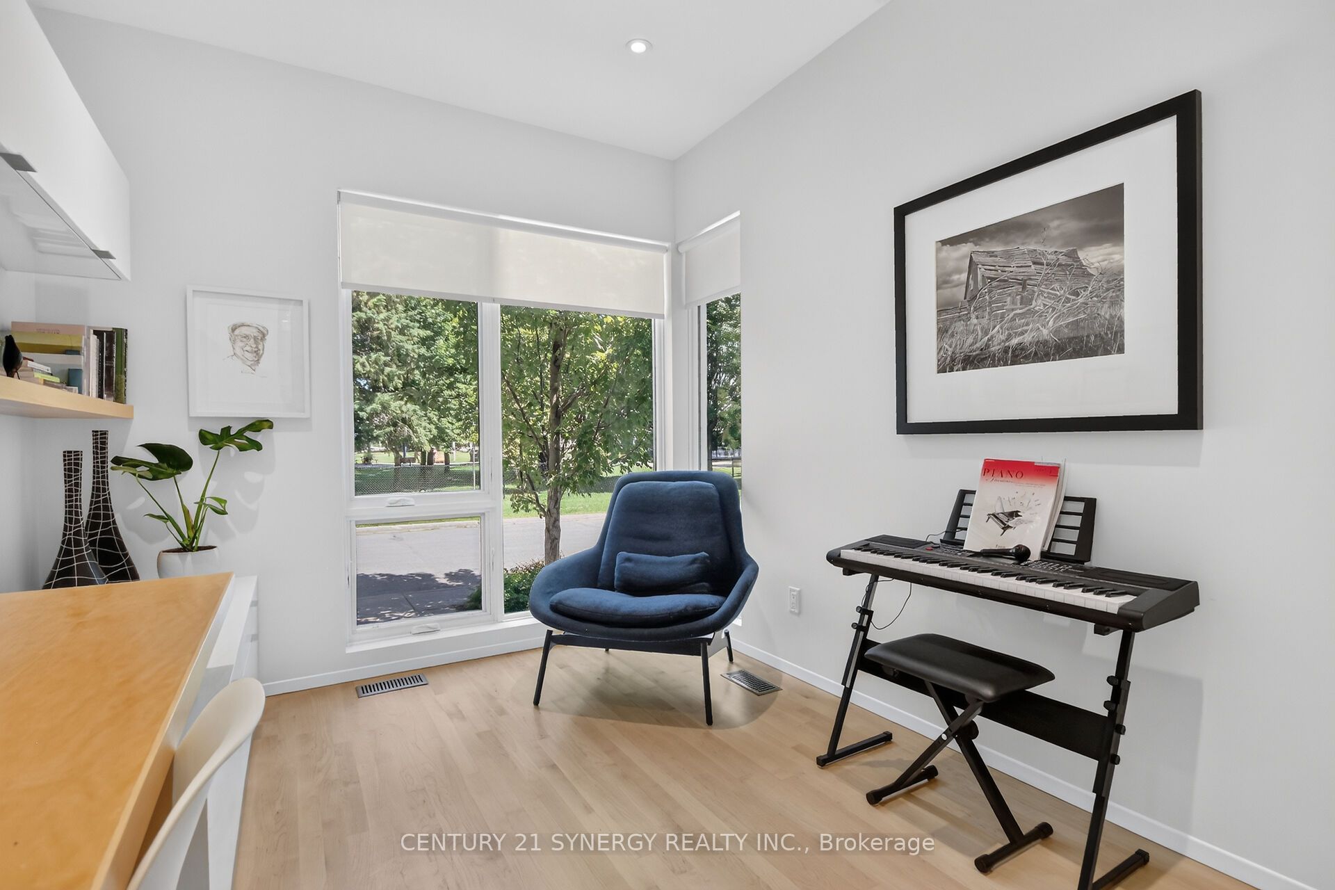 24 Stonehurst Avenue Property Photo 9
