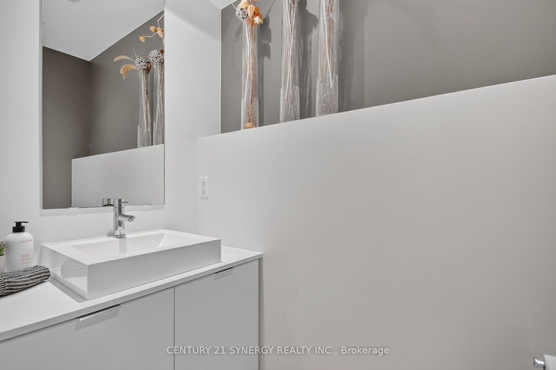24 Stonehurst Avenue Property Photo 10