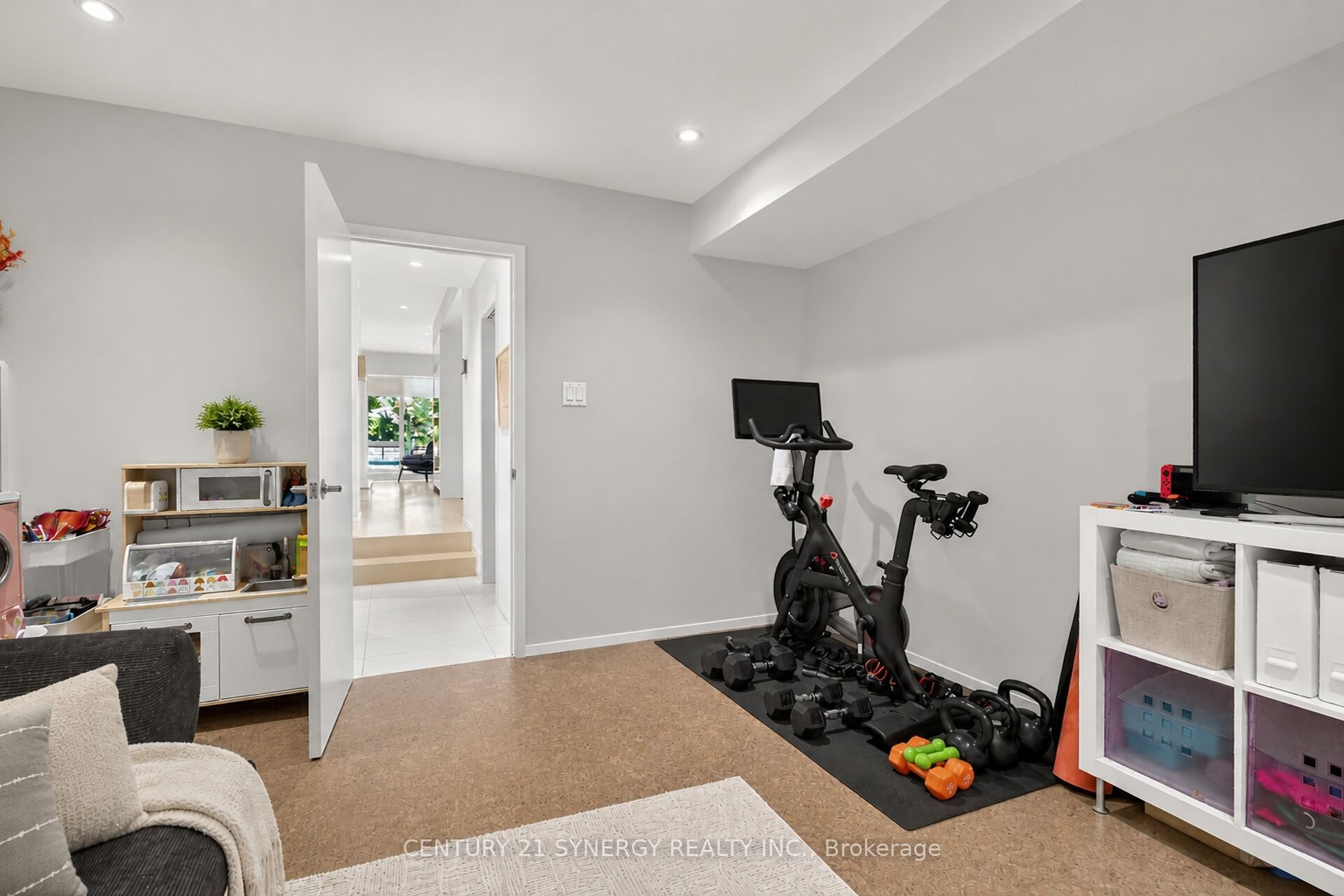 24 Stonehurst Avenue Property Photo 13