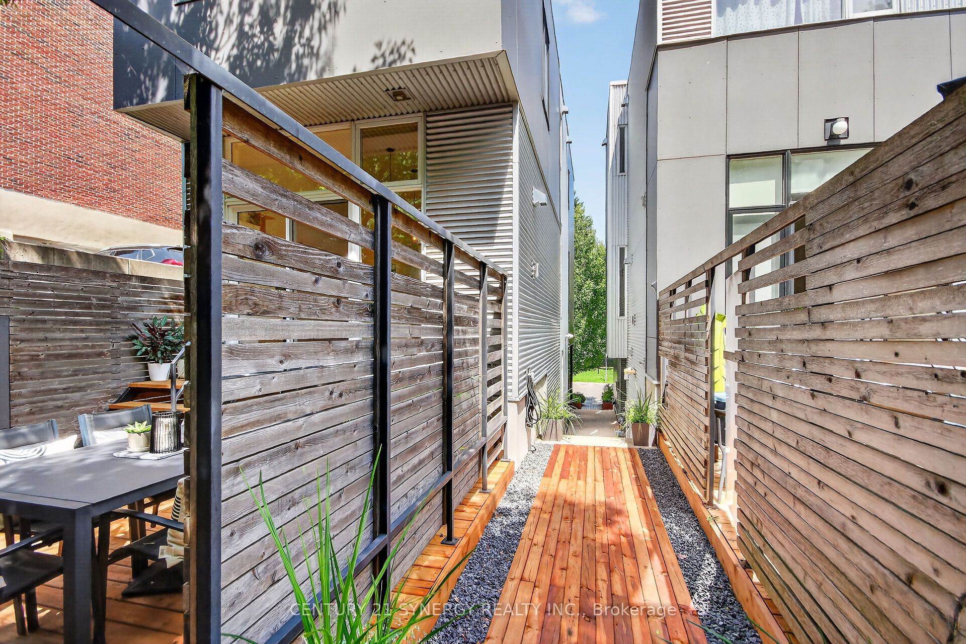 24 Stonehurst Avenue Property Photo 42