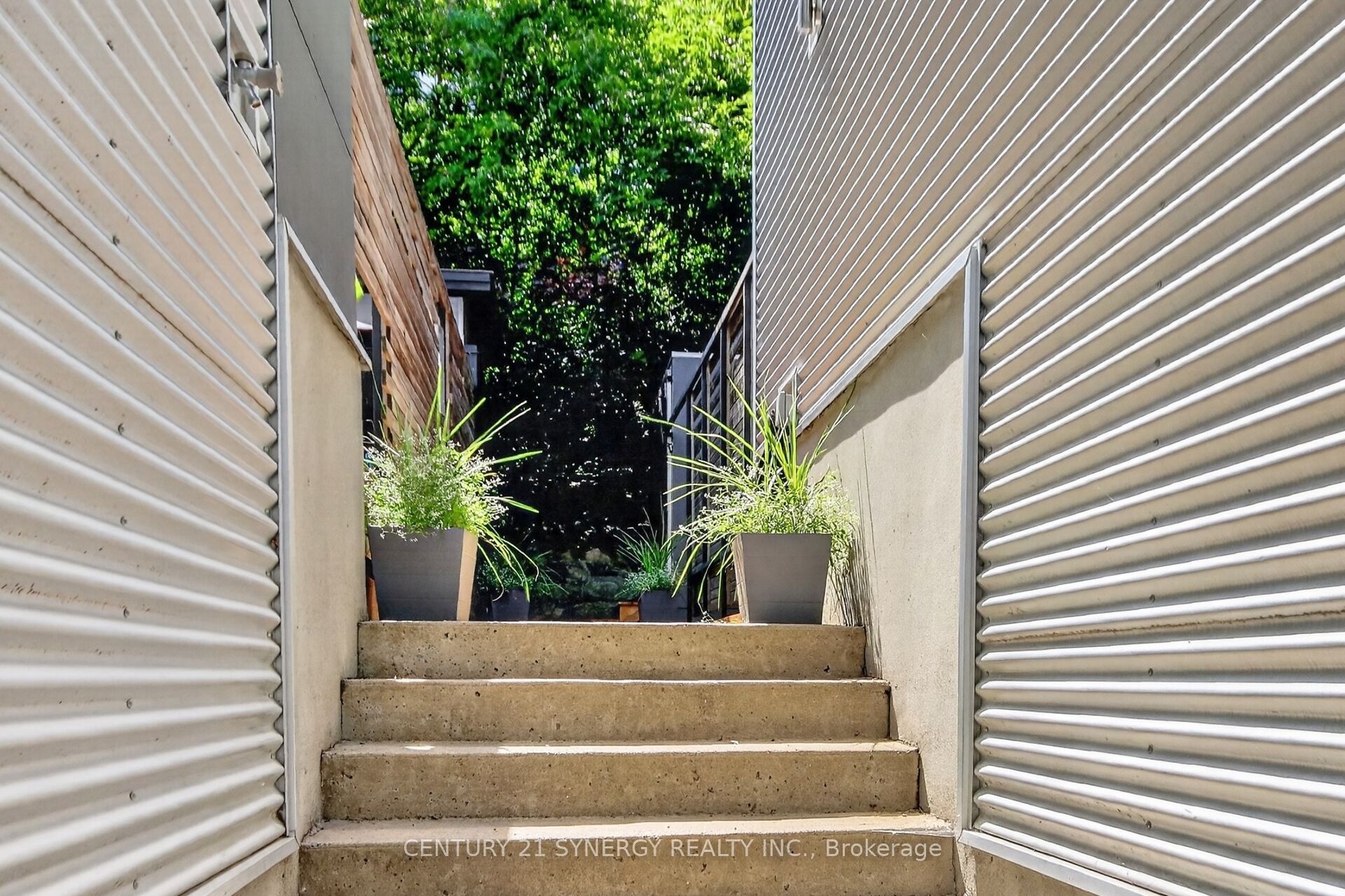 24 Stonehurst Avenue Property Photo 43