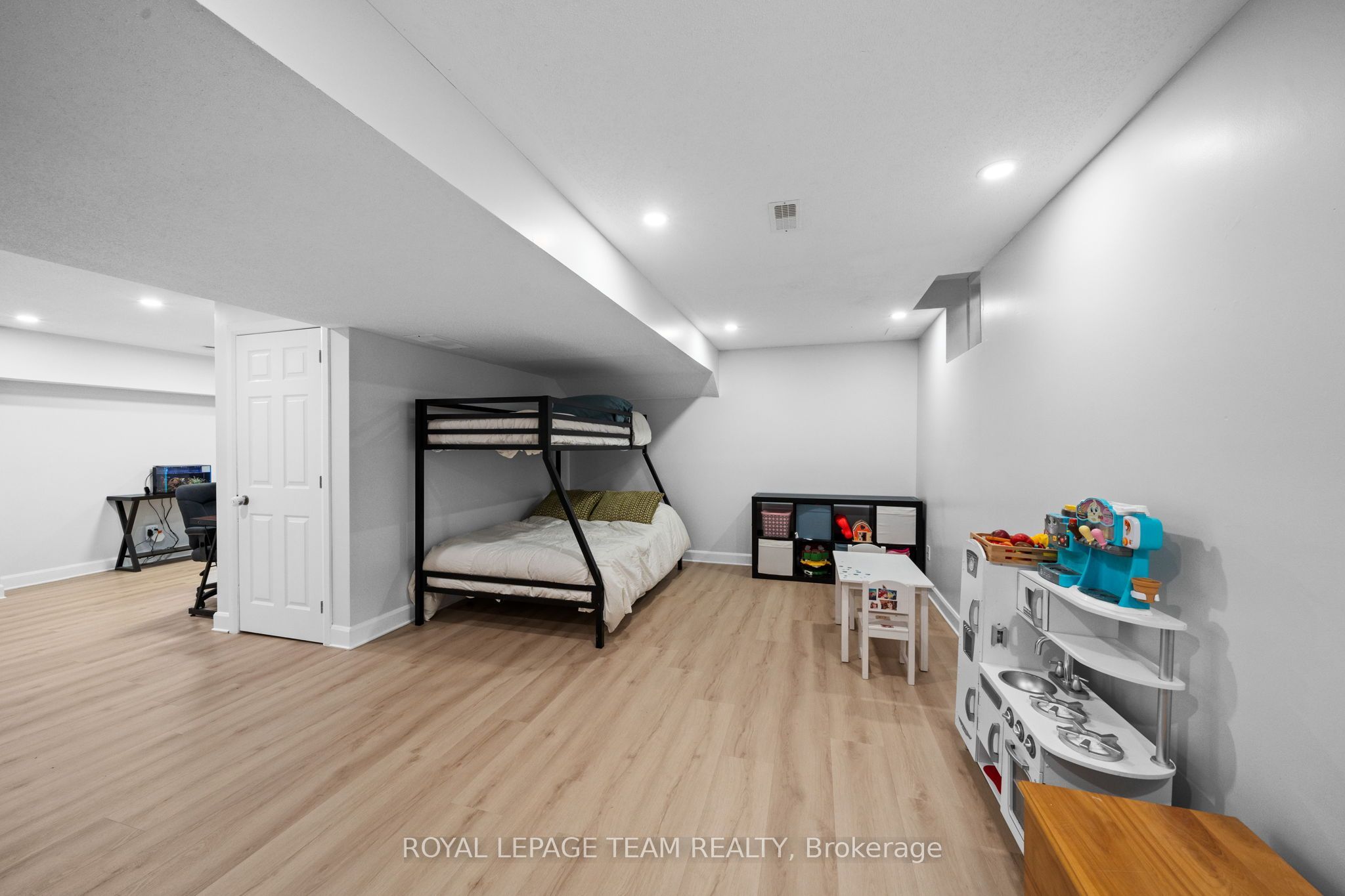 6936 Mary Anne Drive Property Photo 35