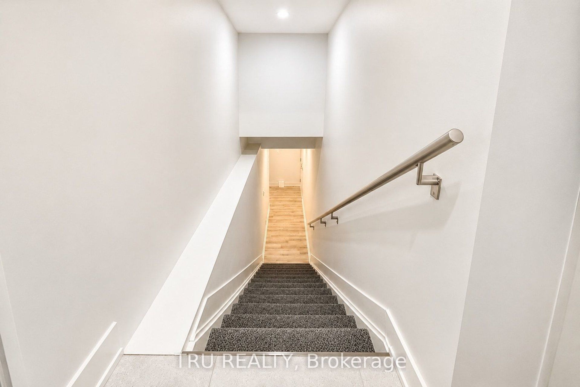 120 Glynn Avenue B Property Photo 3