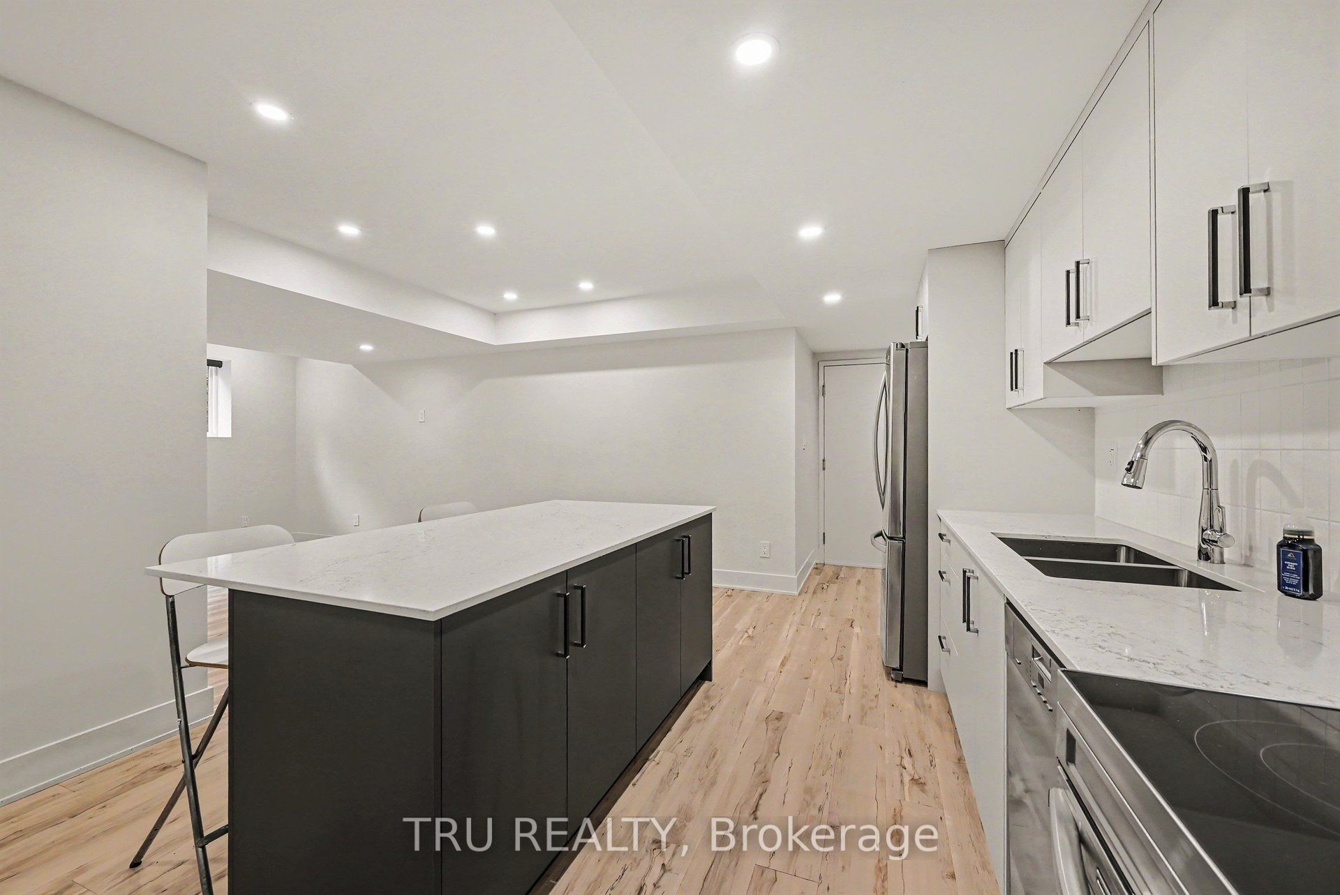 120 Glynn Avenue B Property Photo 5