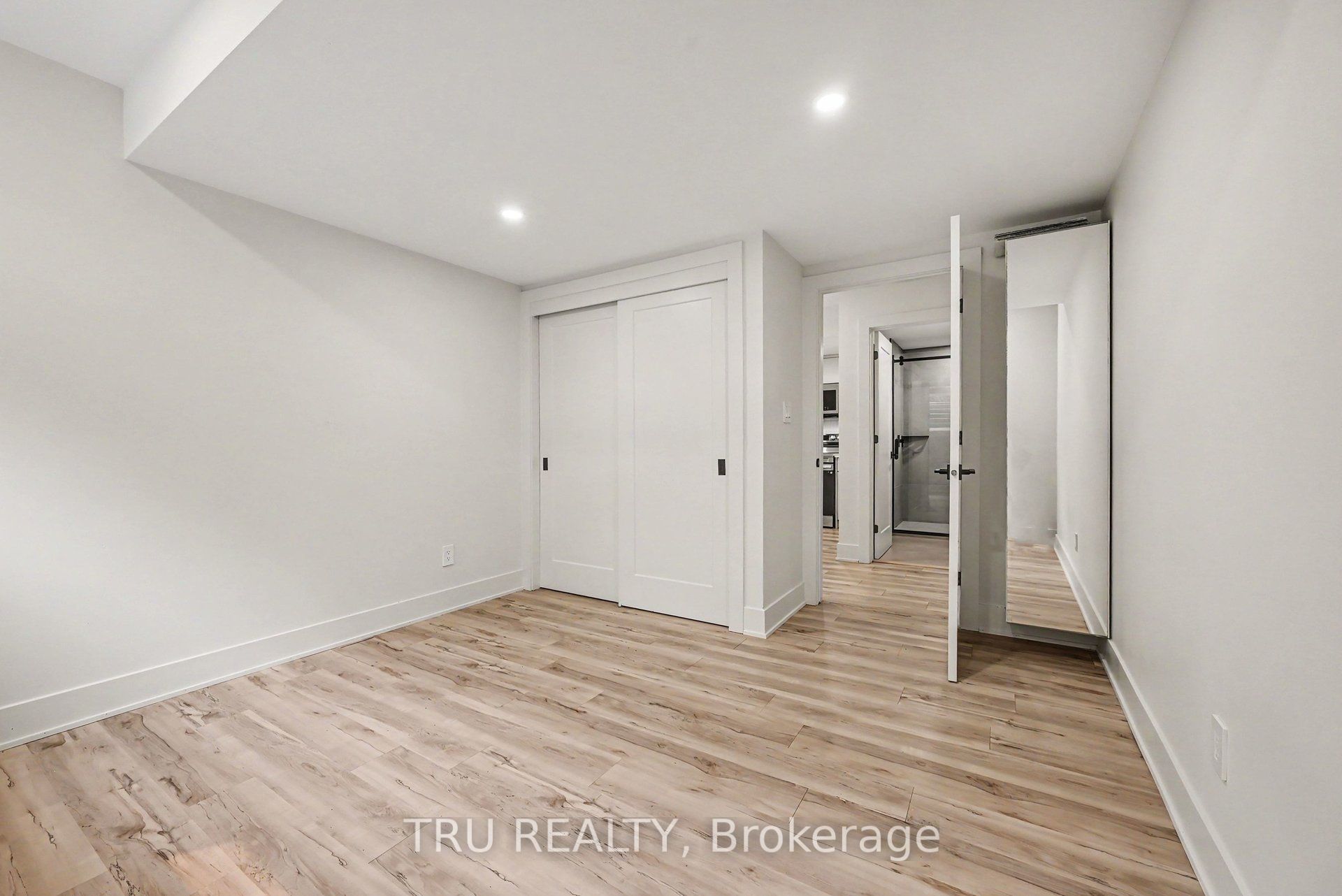 120 Glynn Avenue B Property Photo 12
