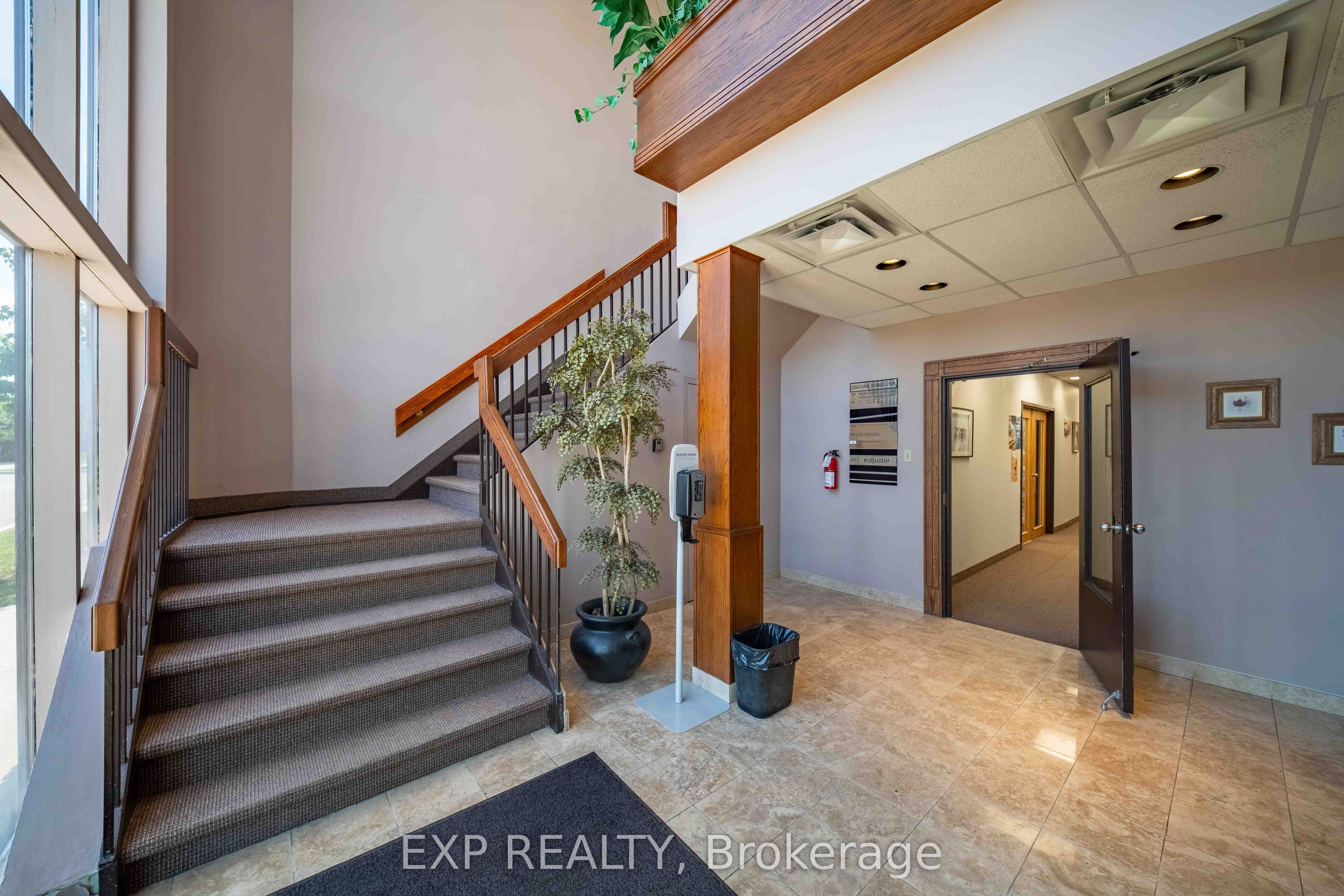 28 Concourse Gate 104 Property Photo 2