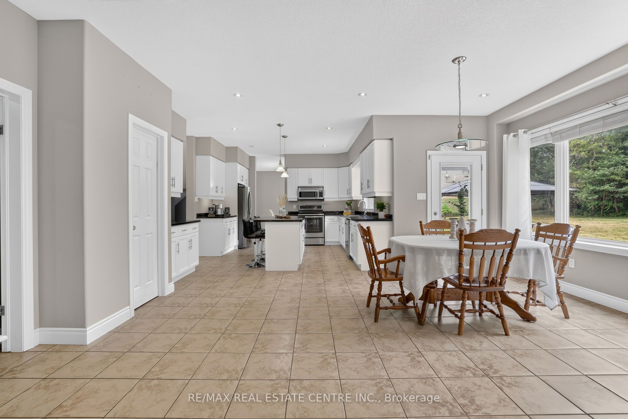 24 Brookhaven Crescent Property Photo 14