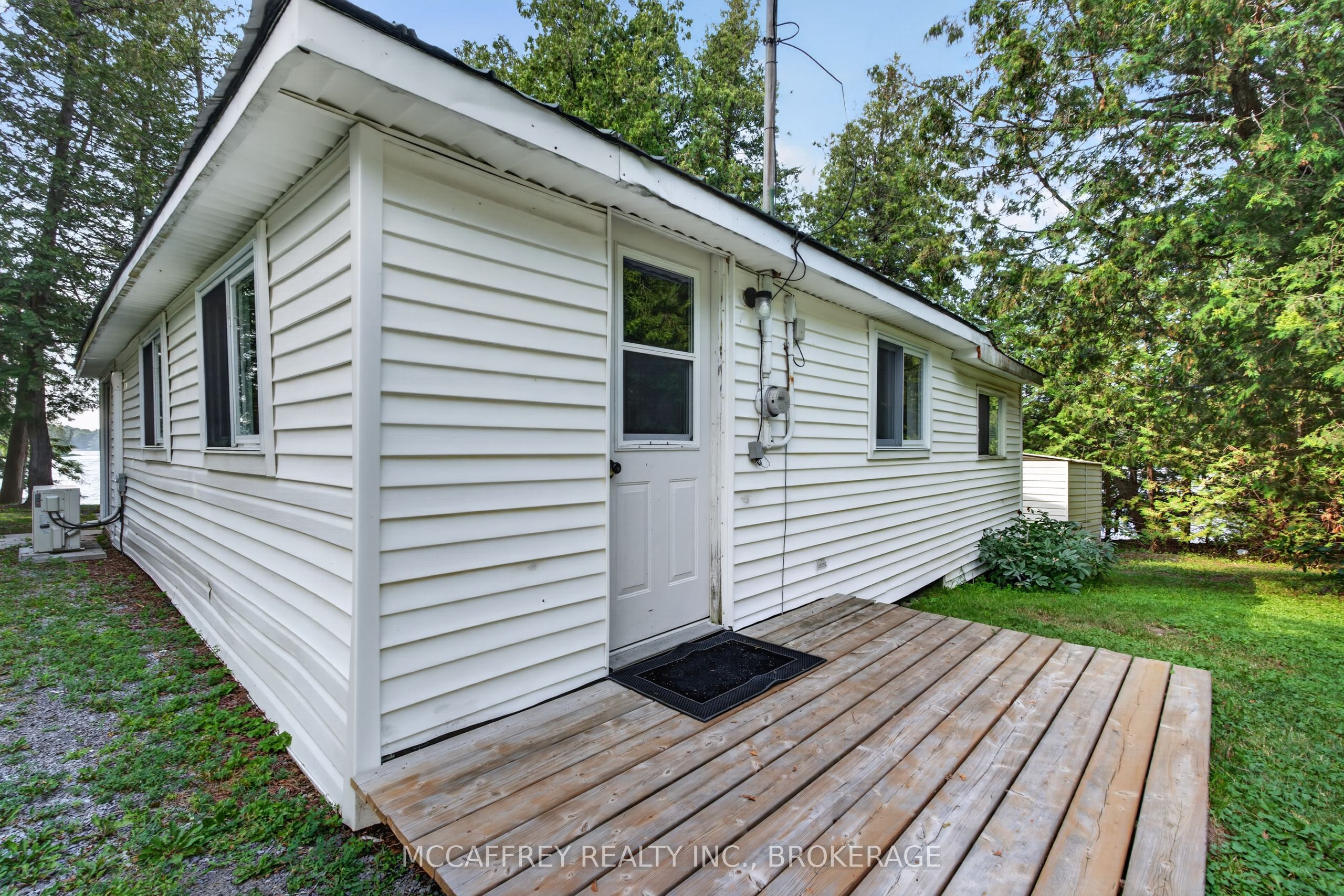 96 Islandview Lane Property Photo 6
