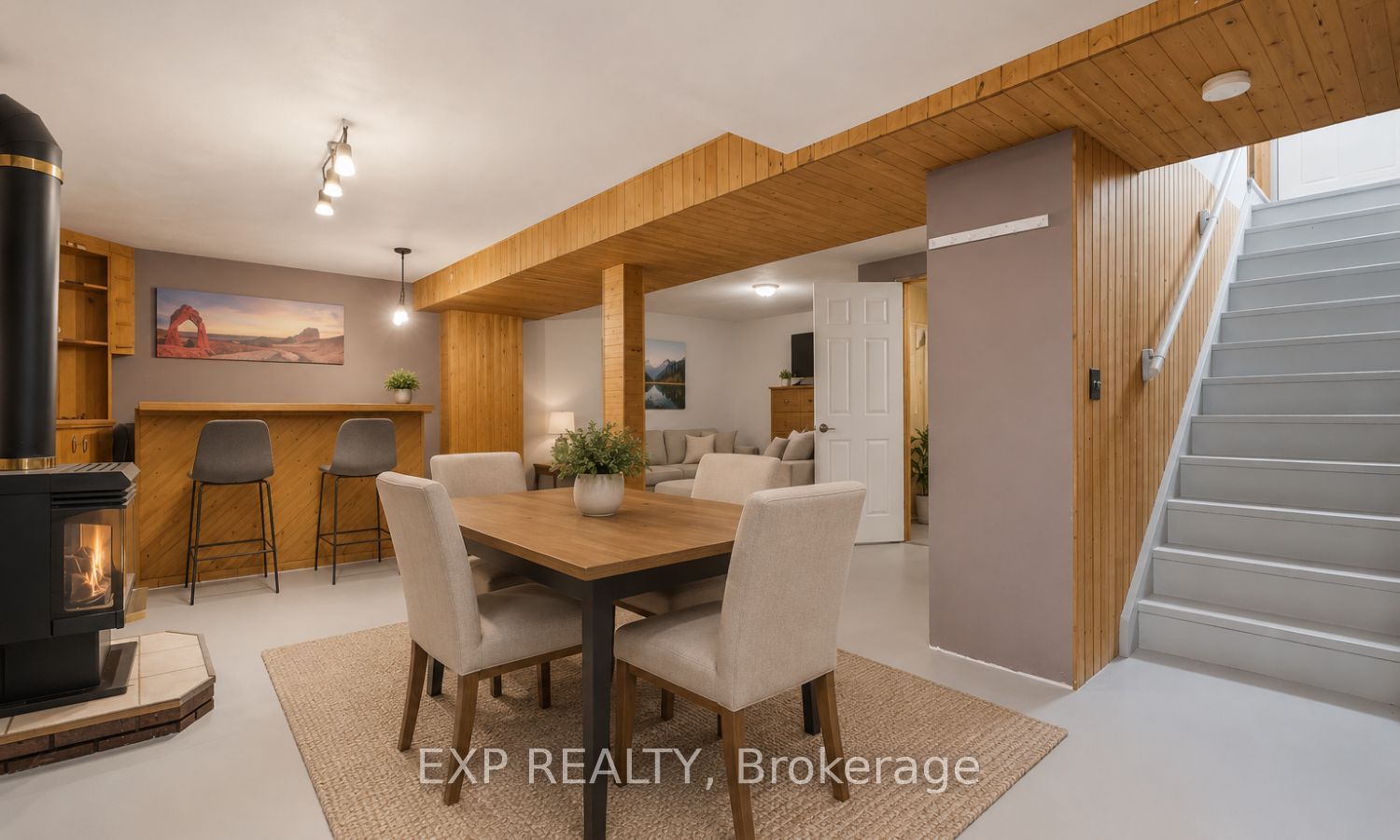 8 Abbott Lane Property Photo 7