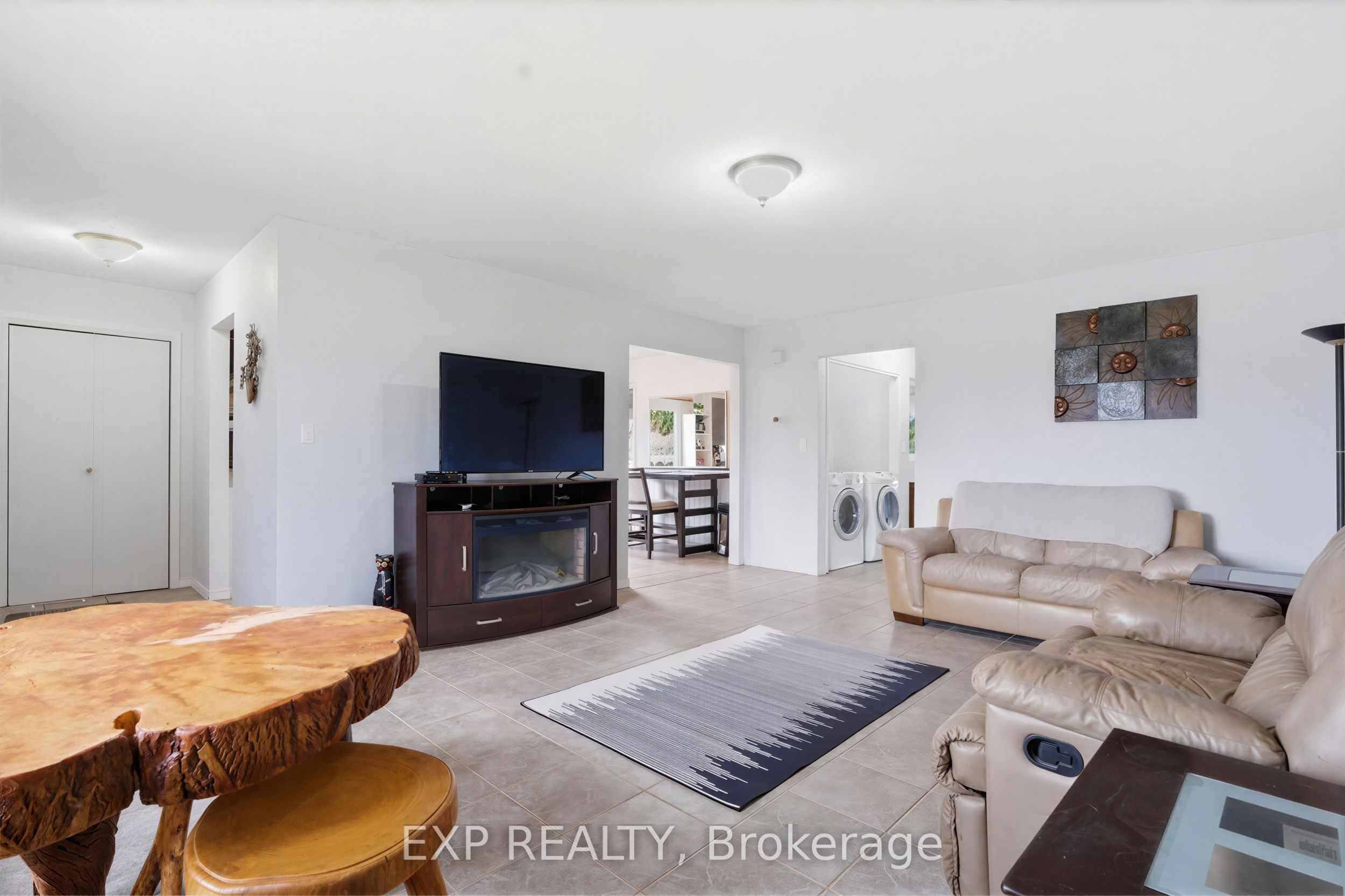 8 Abbott Lane Property Photo 10